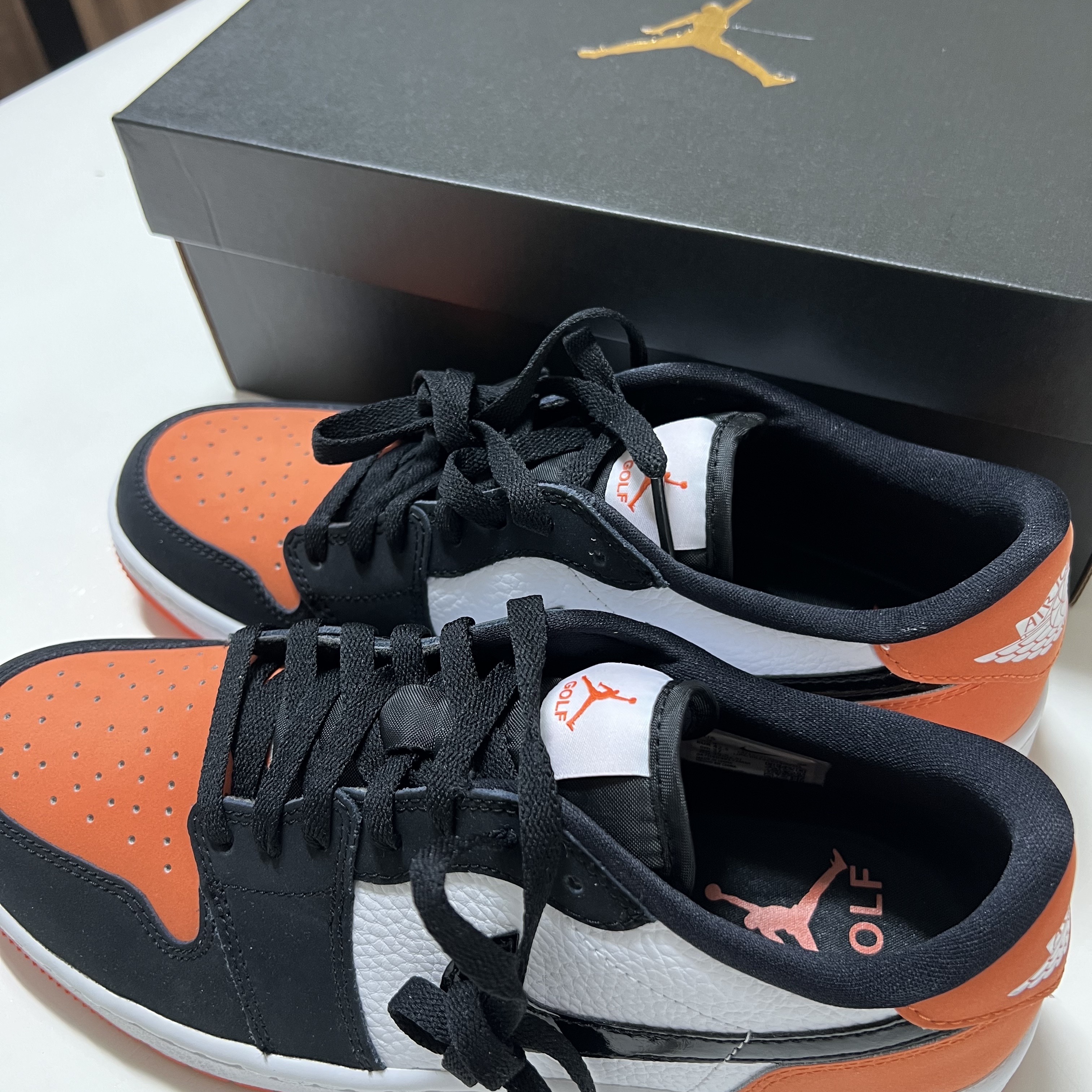Jordan 1 Low Golf Starfish 착용 스타일