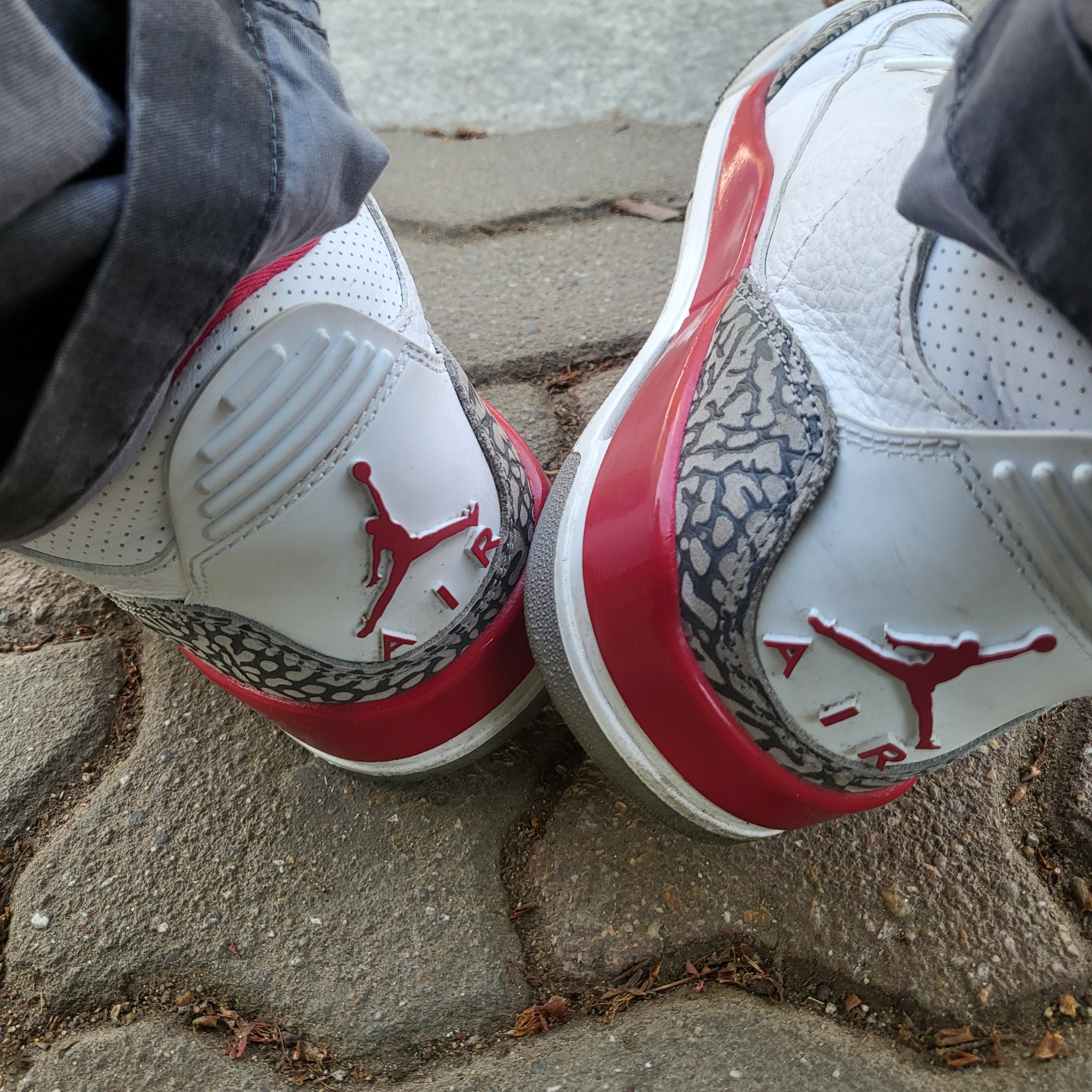 Jordan 3 Retro Cardinal Red 착용 스타일 - 2