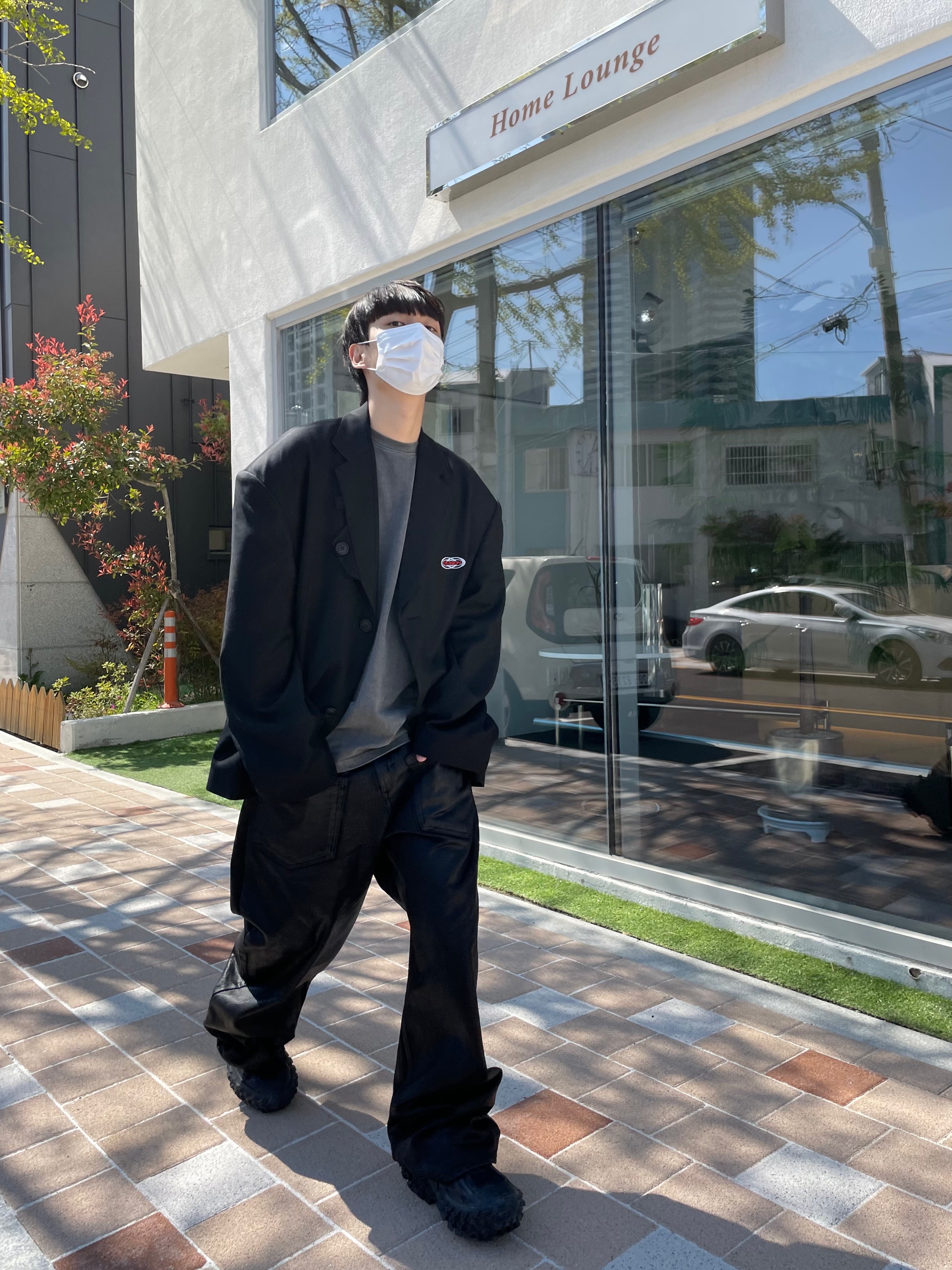 Project G/R Coated Backward Denim Pants Black, Balenciaga Defender Sneakers Black 착용 스타일 - 1