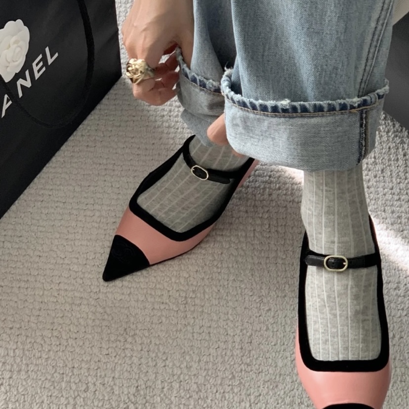 (W) Chanel Mary Jane Lambskin Velvet & Pink Black 착용 스타일