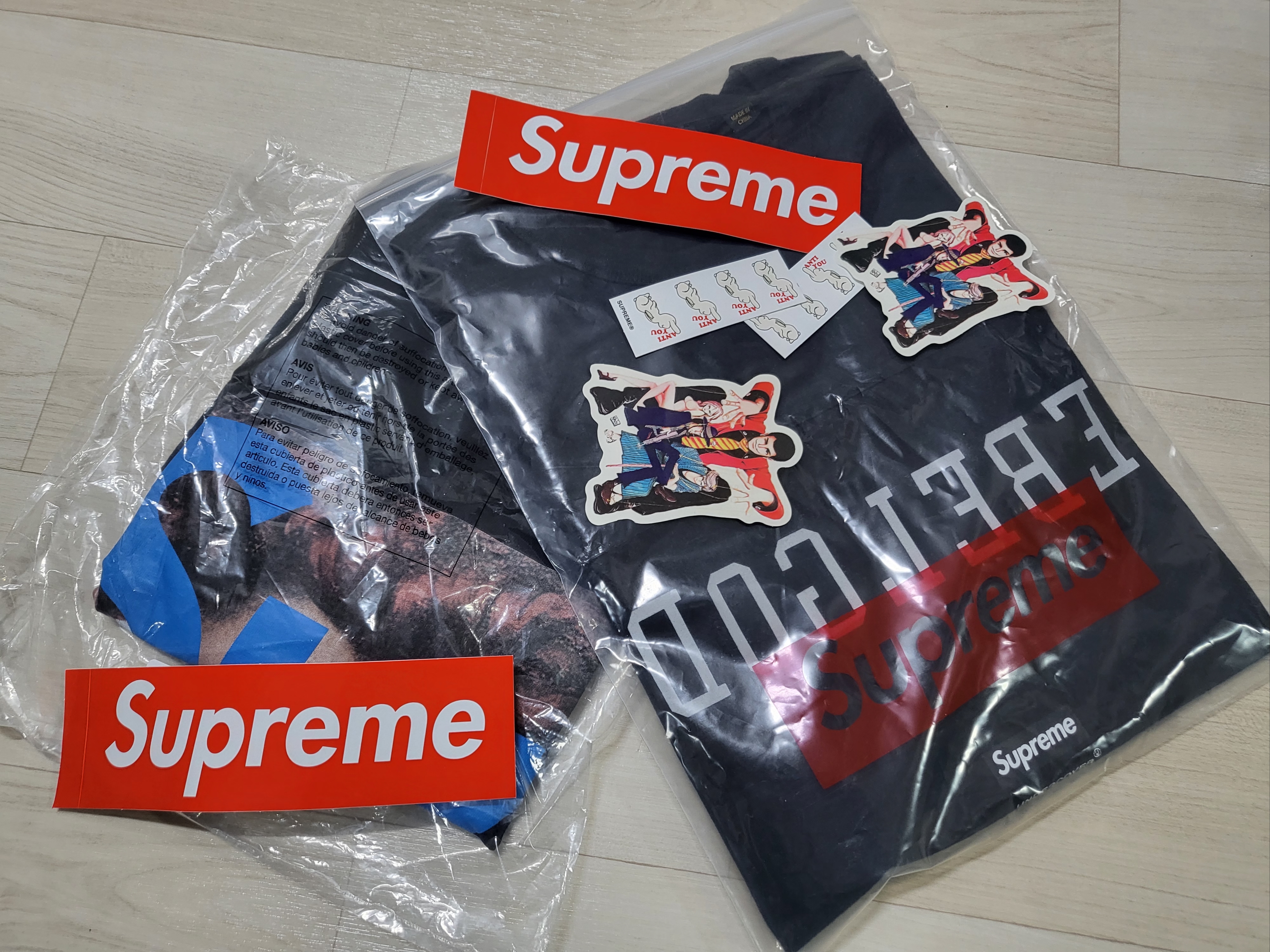 Supreme x Undercover Face T-Shirt Black - 23SS, Supreme x Undercover Football Top Black - 23SS 착용 스타일