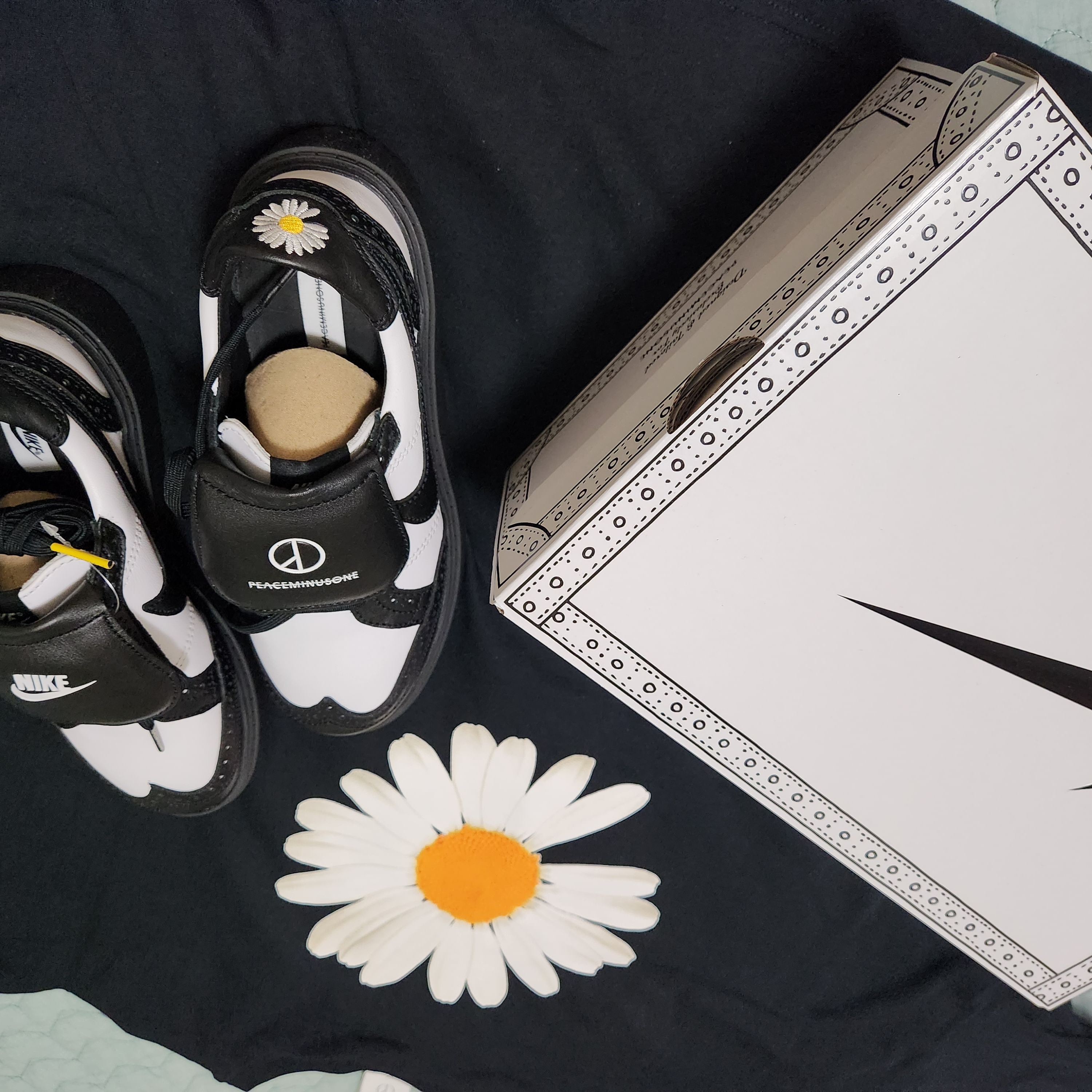 Nike x Peaceminusone Kwondo1 Black and White 착용 스타일 - 2