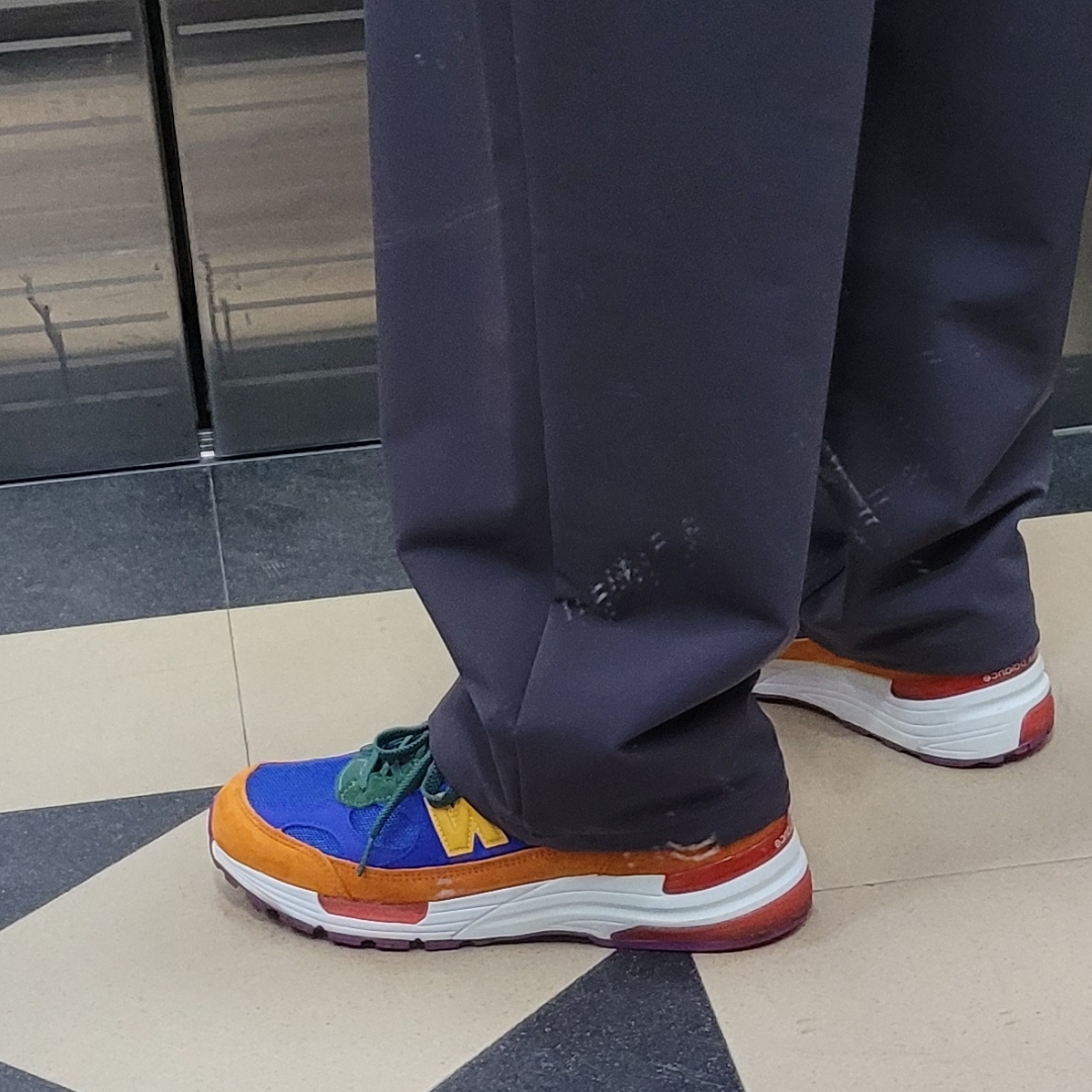 New Balance 992 Made in USA Multi-Color 착용 스타일 - 3