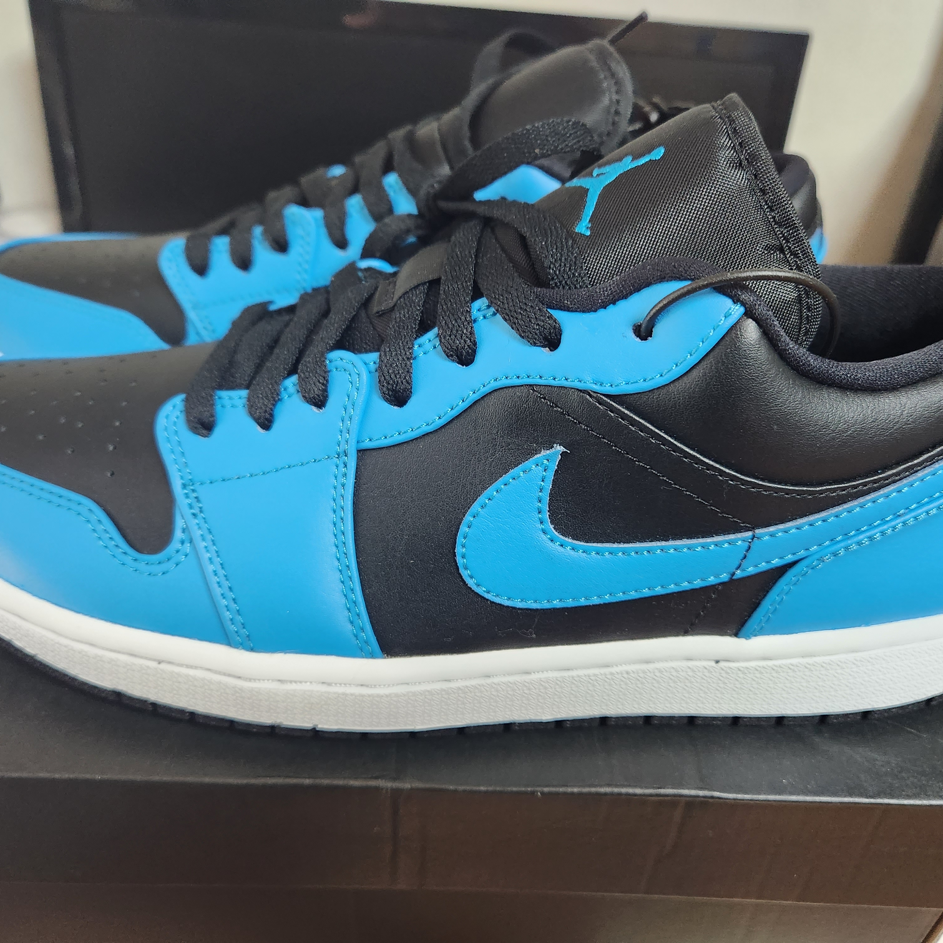 Jordan 1 Low Laser Blue 착용 스타일 - 2