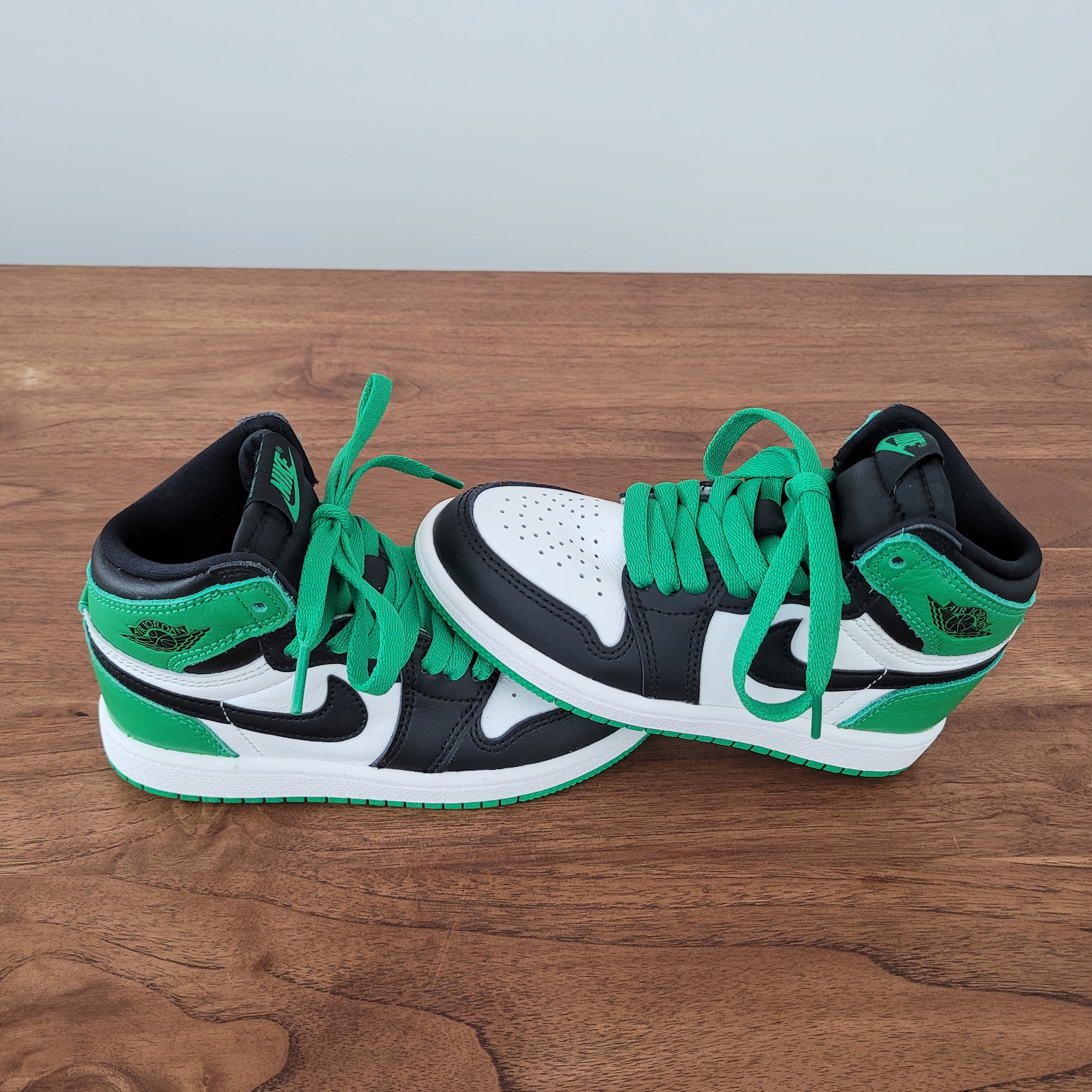 (PS) Jordan 1 Retro High OG Black and Lucky Green 착용 스타일 - 2