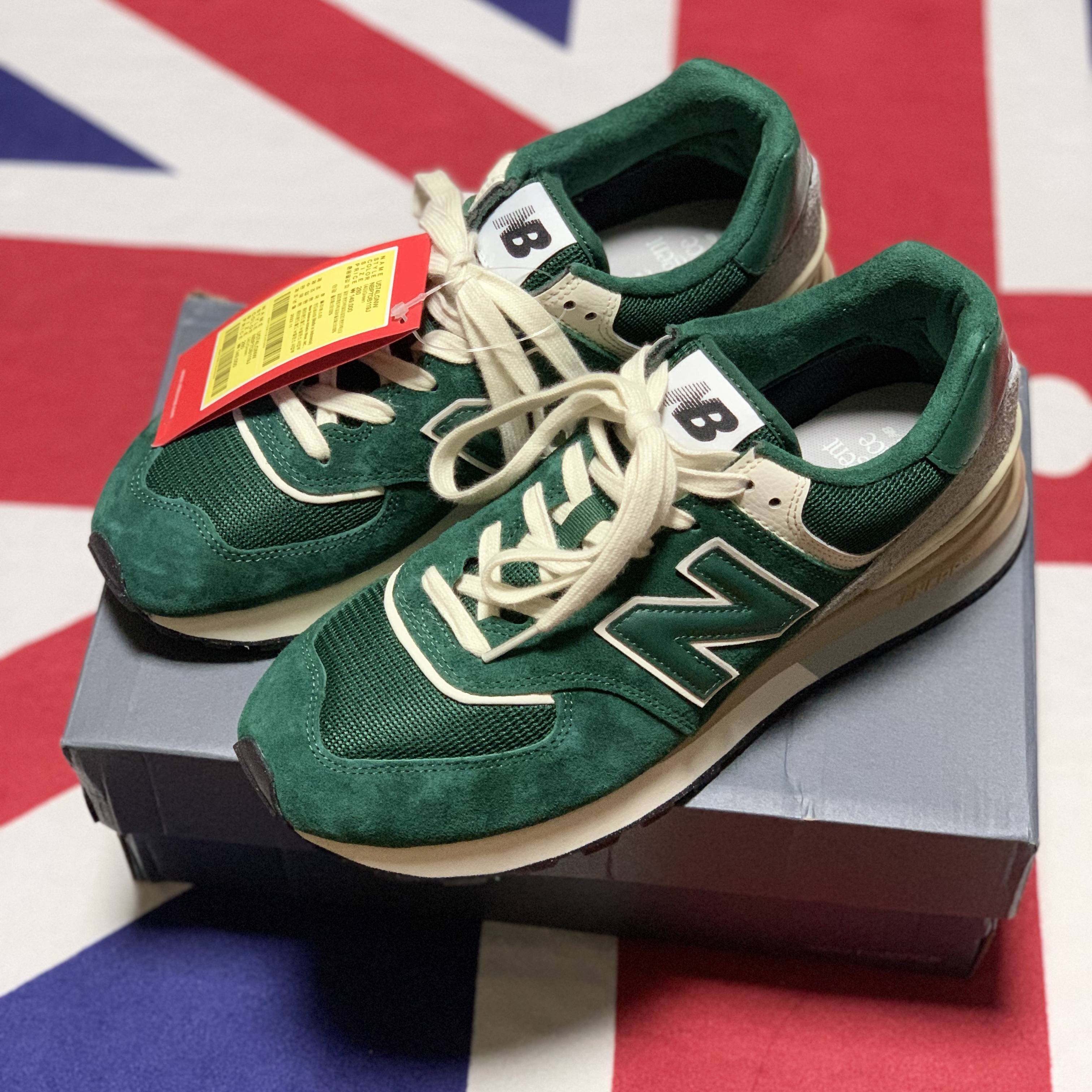 New Balance 574 Legacy Green 착용 스타일