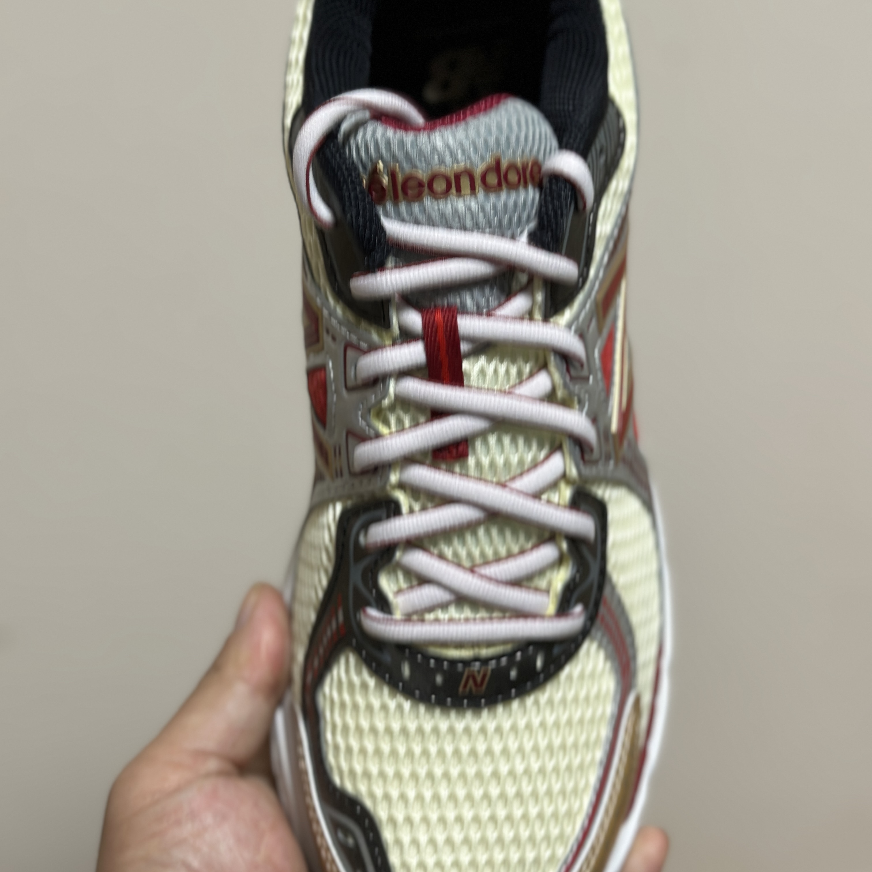 New Balance x Aime Leon Dore 860v2 Red 착용 스타일 - 2