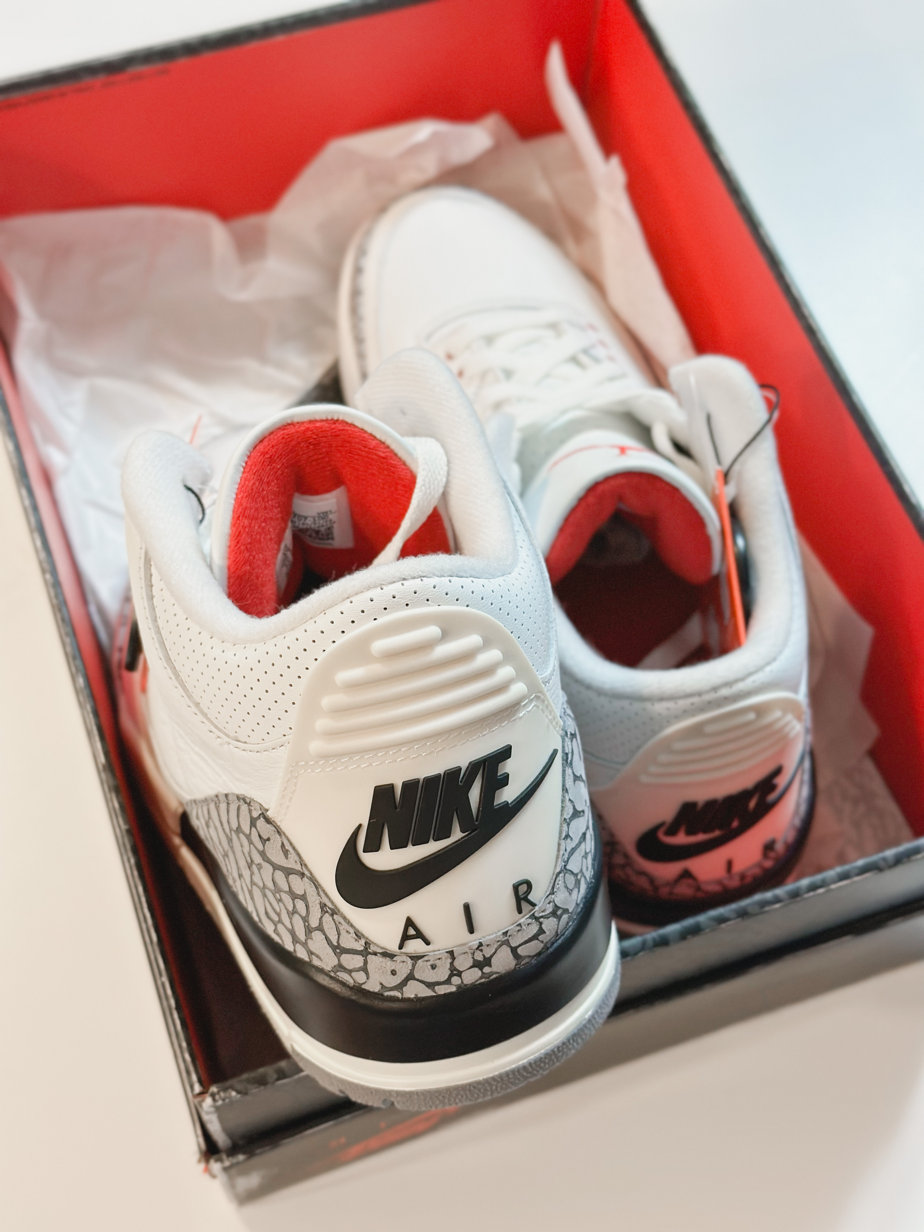 Jordan 3 Retro White Cement Reimagined 착용 스타일 - 2