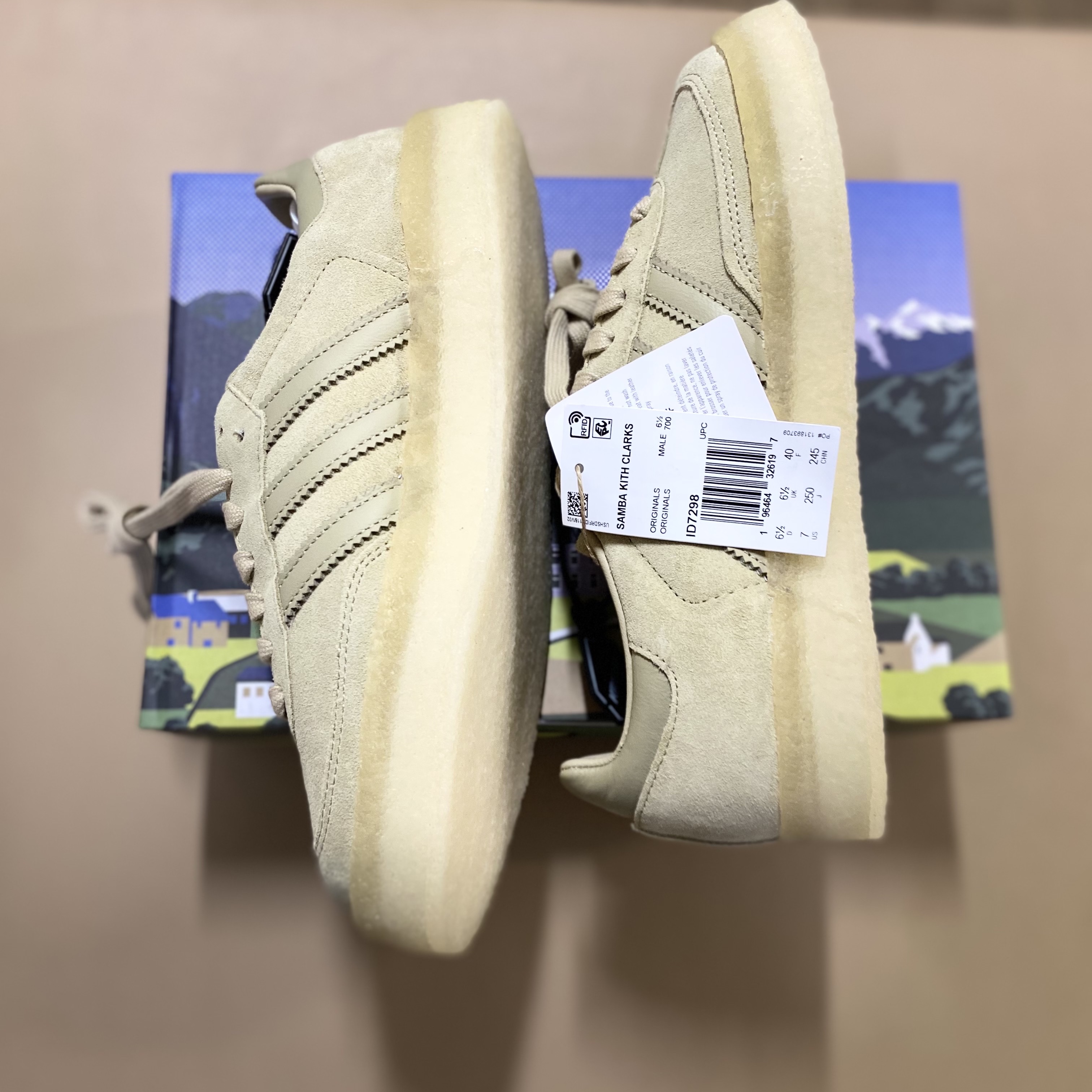 Adidas x Clarks x Ronnie Fieg 8th Street Samba Savannah 착용 스타일 - 4
