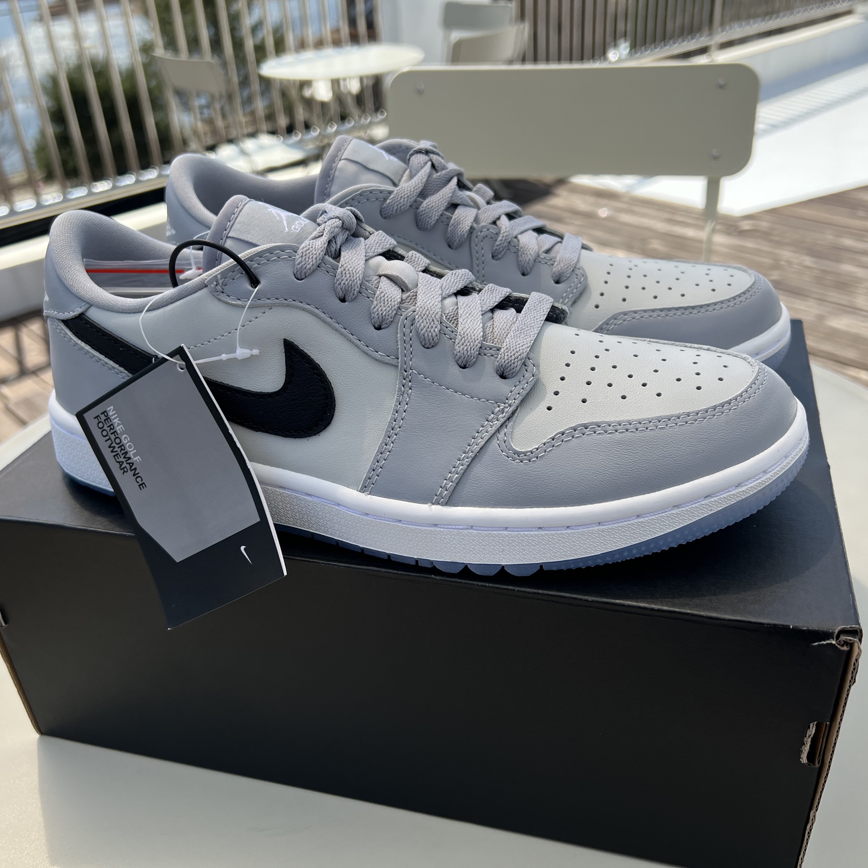 Jordan 1 Low Golf Wolf Grey 착용 스타일 - 2