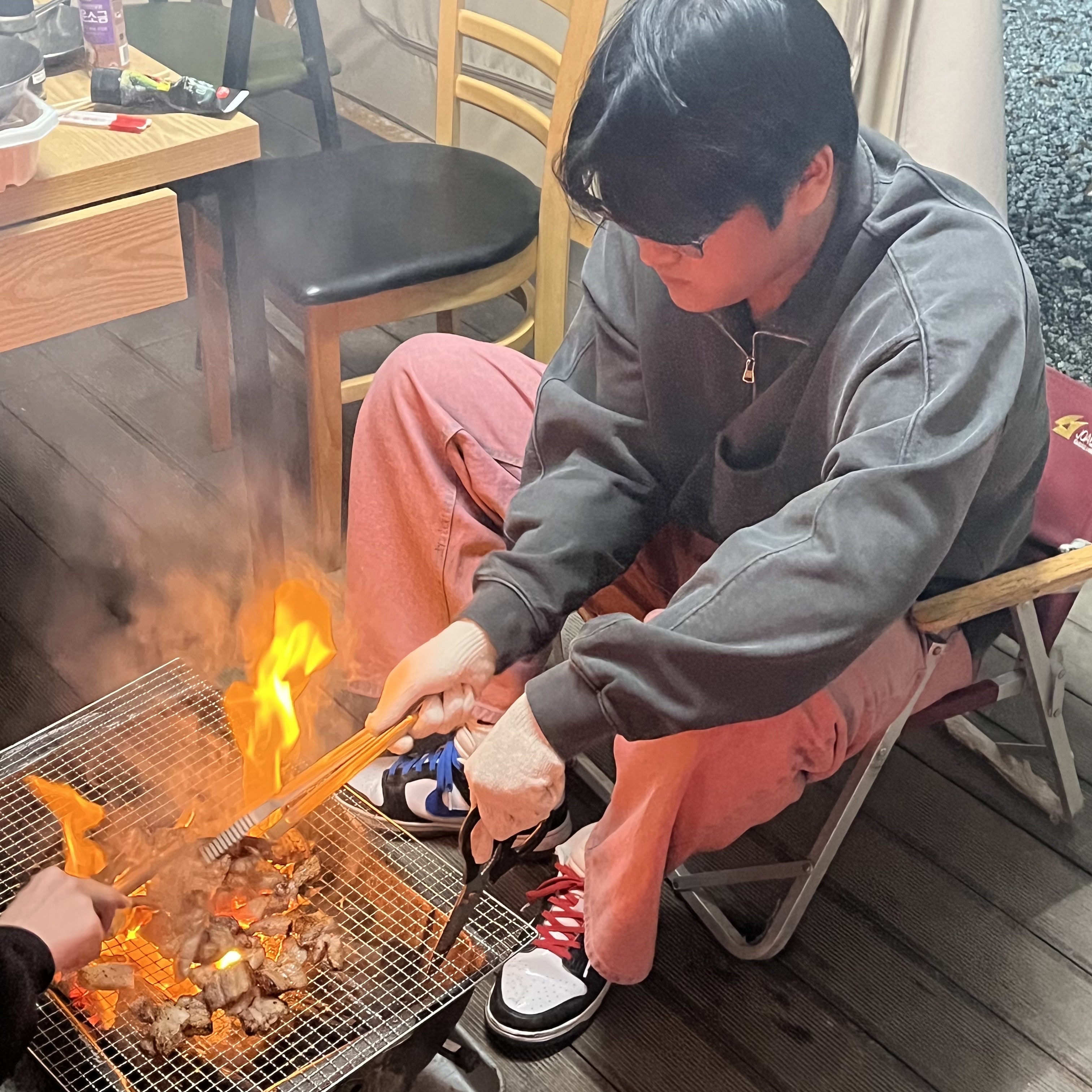 Nike Dunk Low SE Seoul 착용 스타일