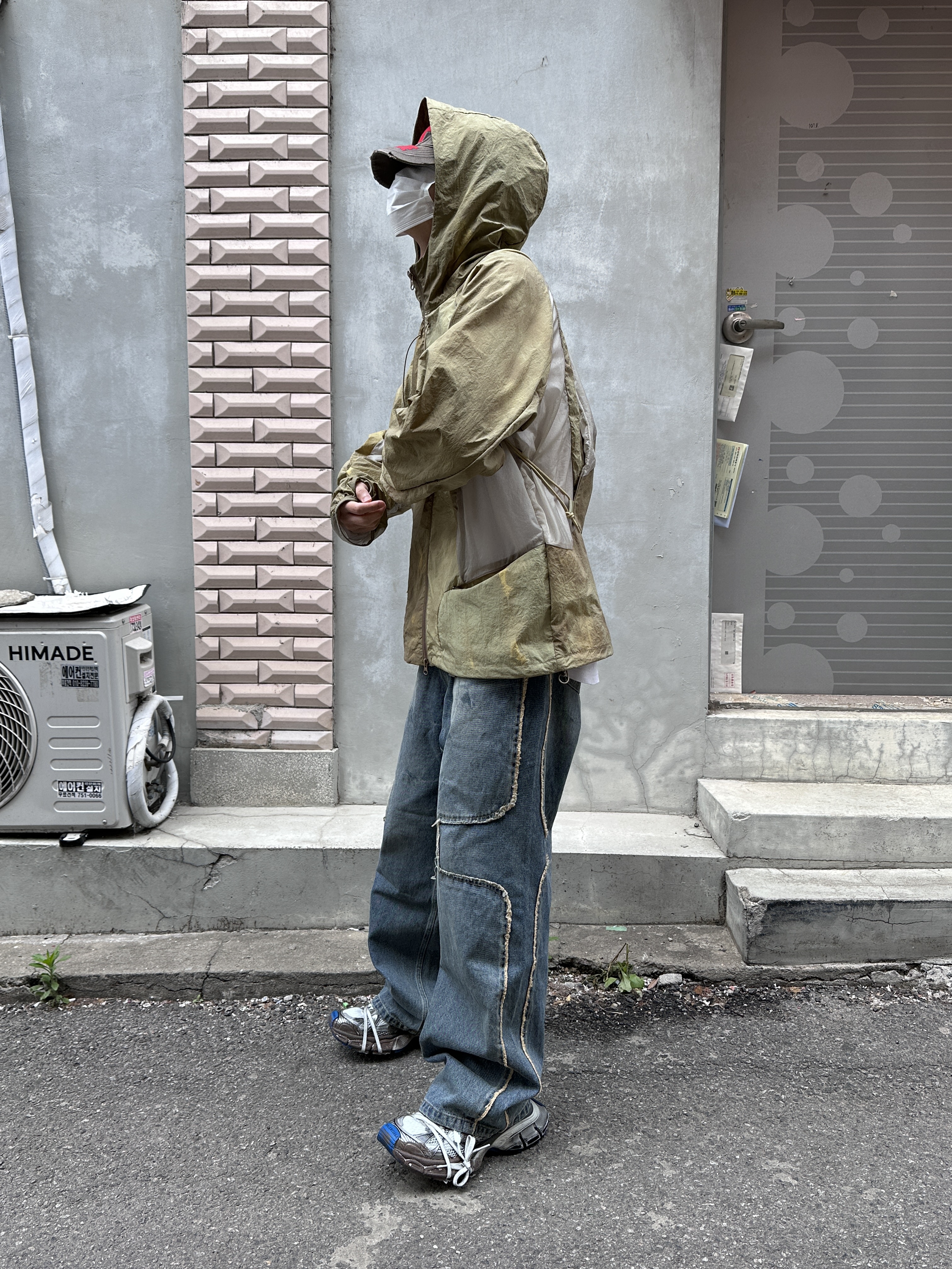 Balenciaga 3XL Sneakers Worn Out Grey White Blue, Project G/R Red Cross Donate Cap Washed Brown 착용 스타일 - 3