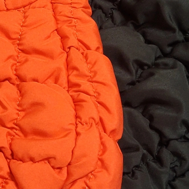 COS Quilted Micro Bag Orange, COS Quilted Micro Bag Black 착용 스타일