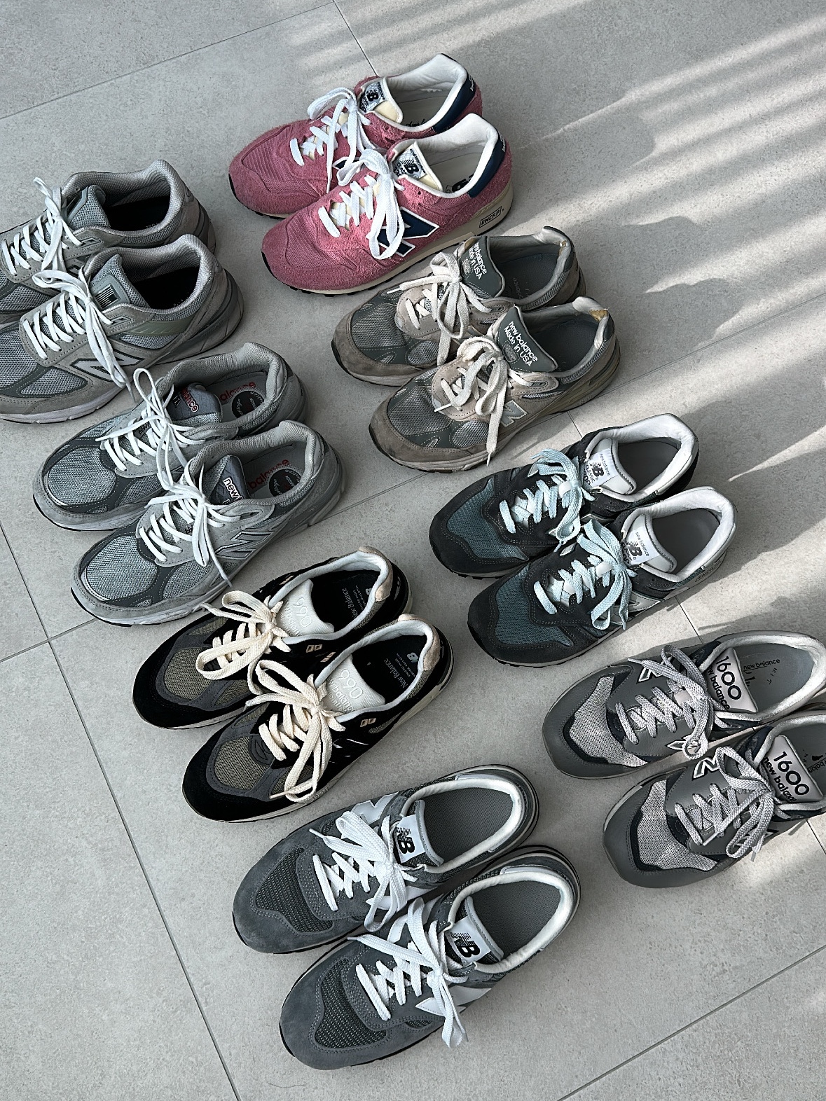 New Balance 990v1 Made in USA Grey White, New Balance 990v3 Made in USA Grey - D Standard 착용 스타일