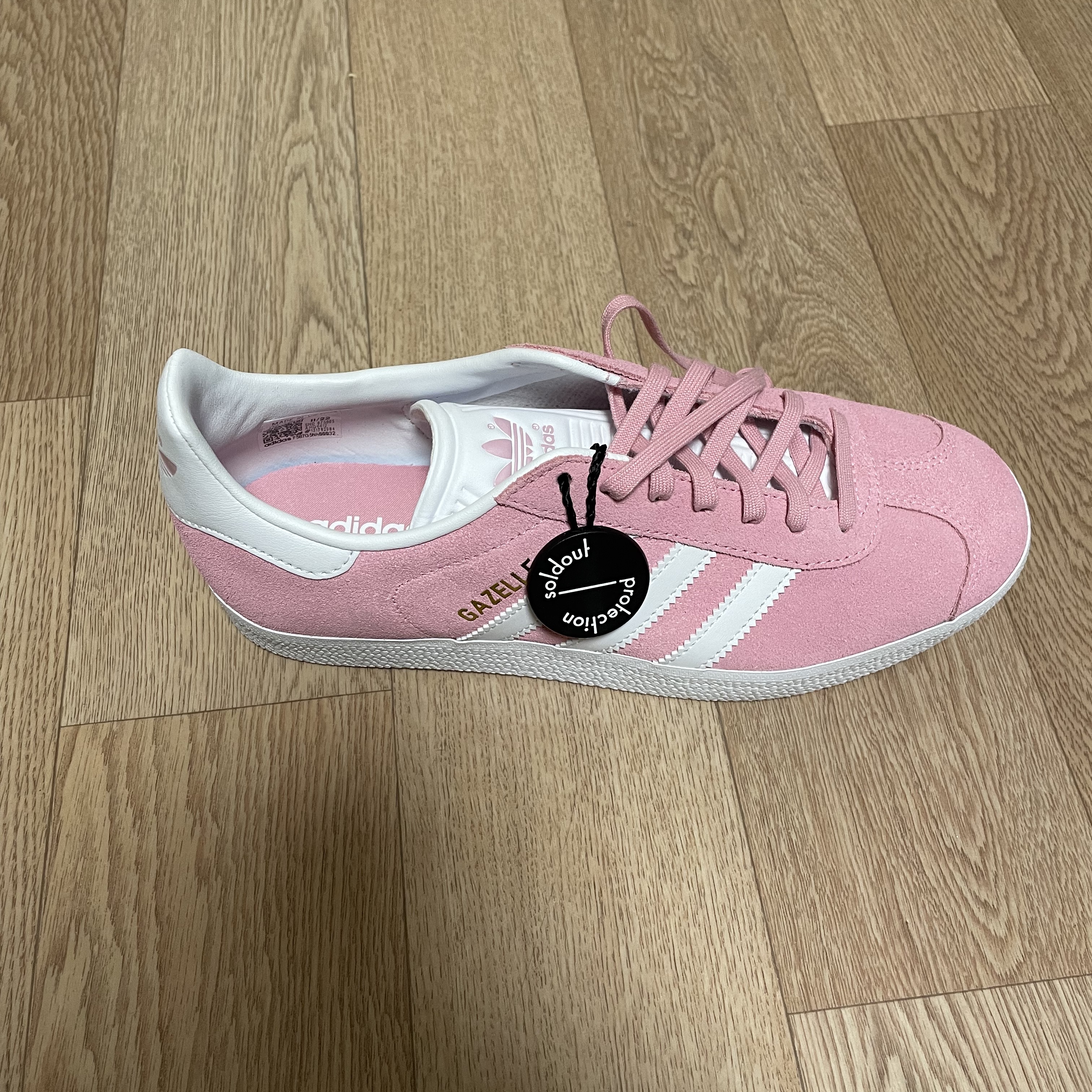(W) Adidas Gazelle Cloud White Pink Glow 착용 스타일