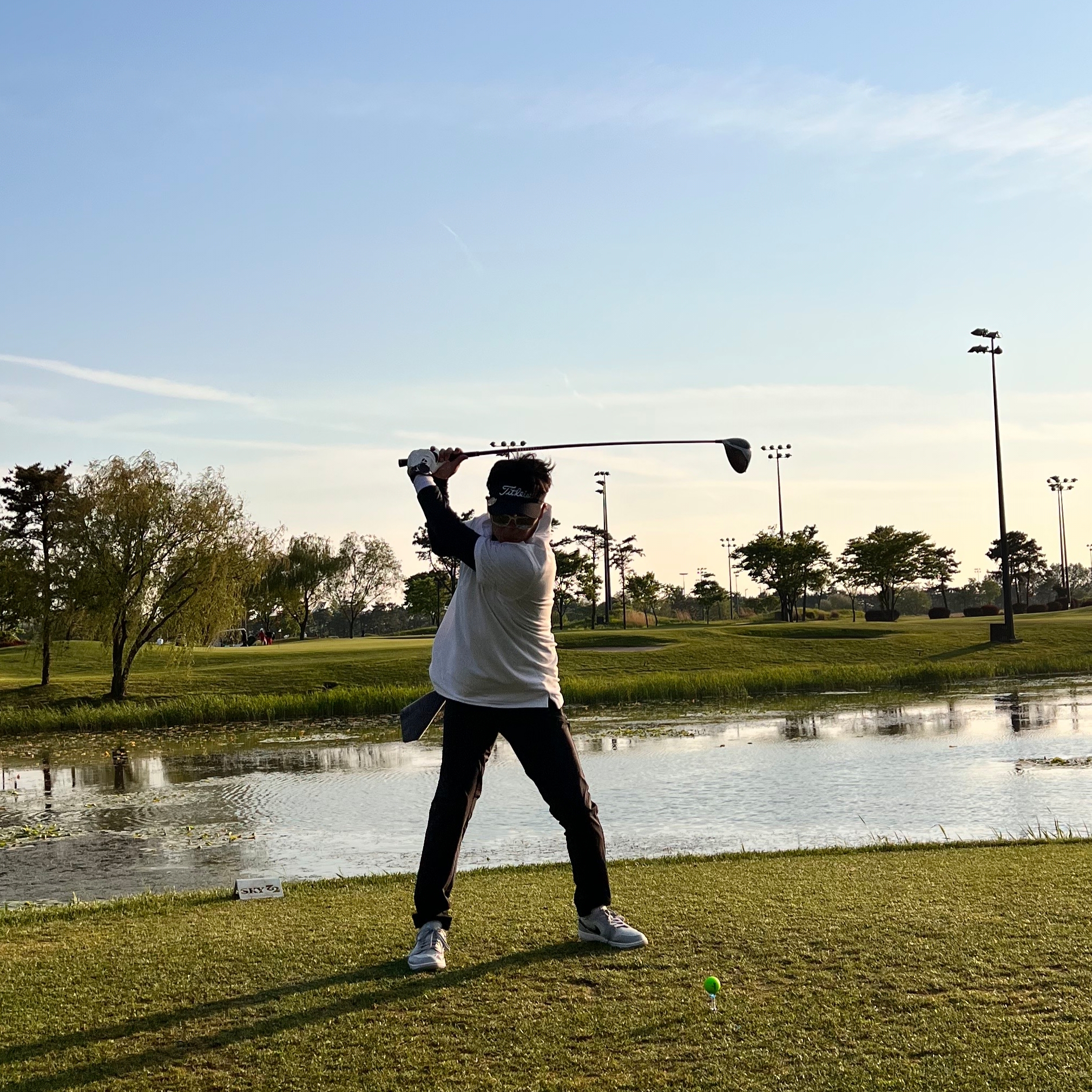 Jordan 1 Low Golf Wolf Grey 착용 스타일