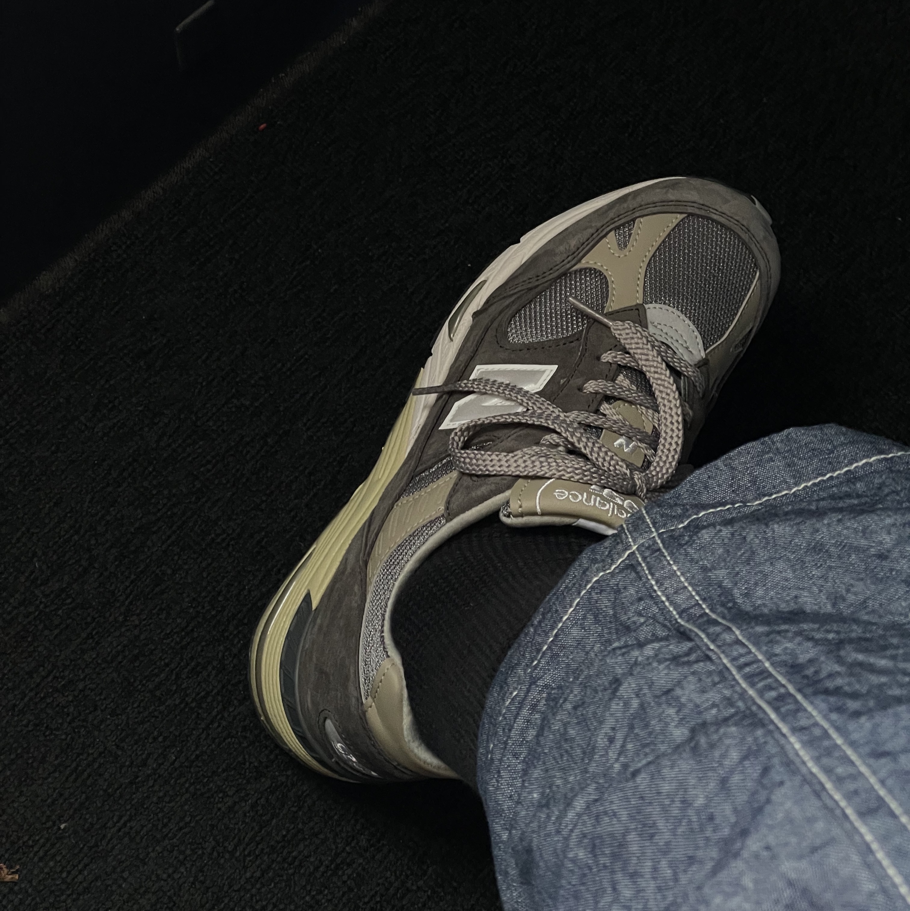 New Balance 991 Made in UK 40th Anniversary Grey 착용 스타일 - 1