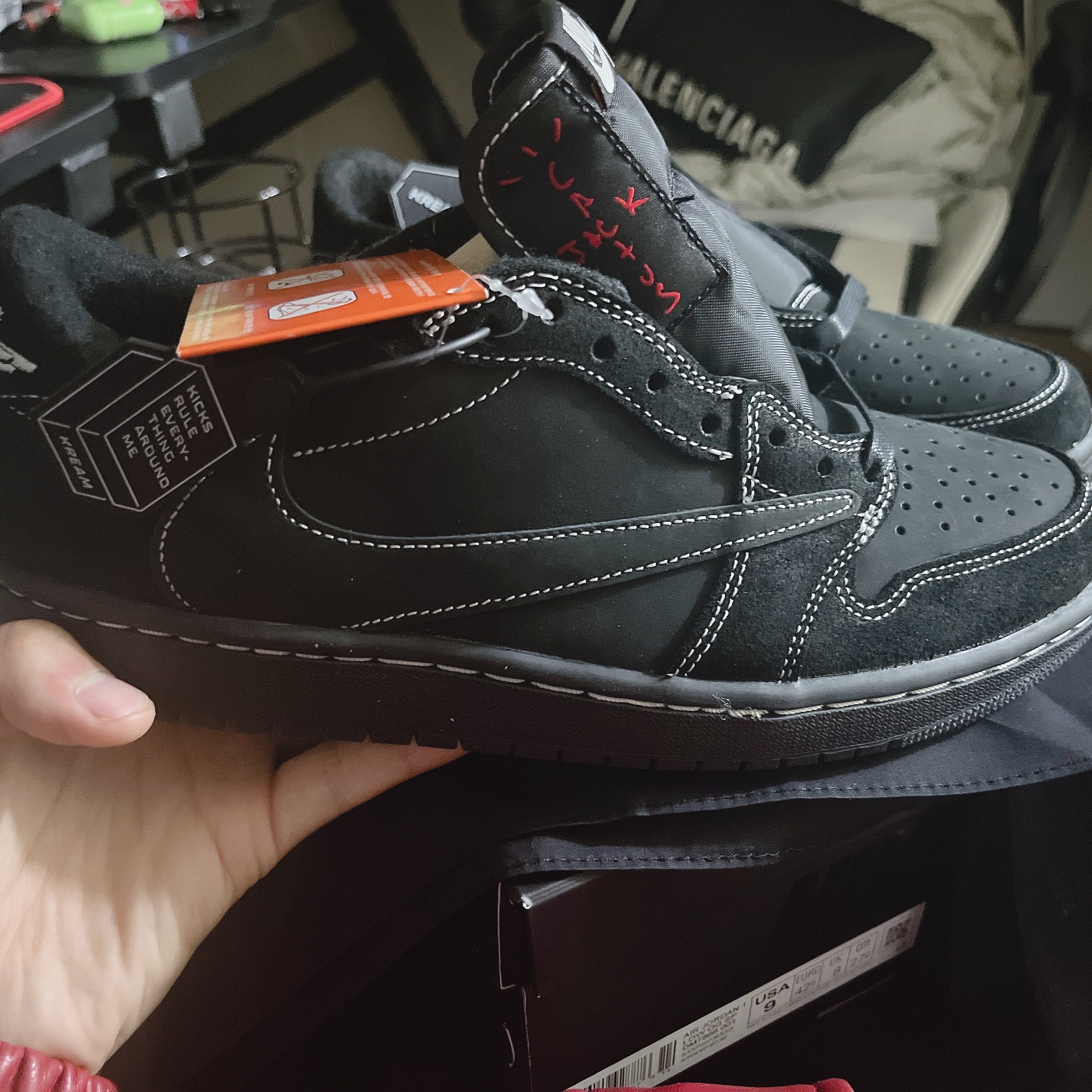 Jordan 1 x Travis Scott Retro Low OG SP Black Phantom 착용 스타일