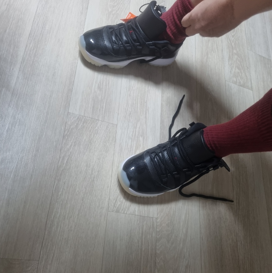 Jordan 11 Retro Low 72-10 착용 스타일
