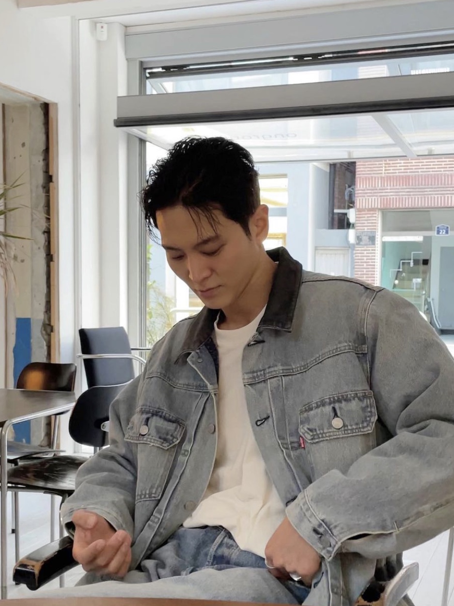 Stussy x Levi's Embossed Trucker Jacket Indigo, Stussy x Levi's Embossed 501 Jean Indigo 착용 스타일 - 3