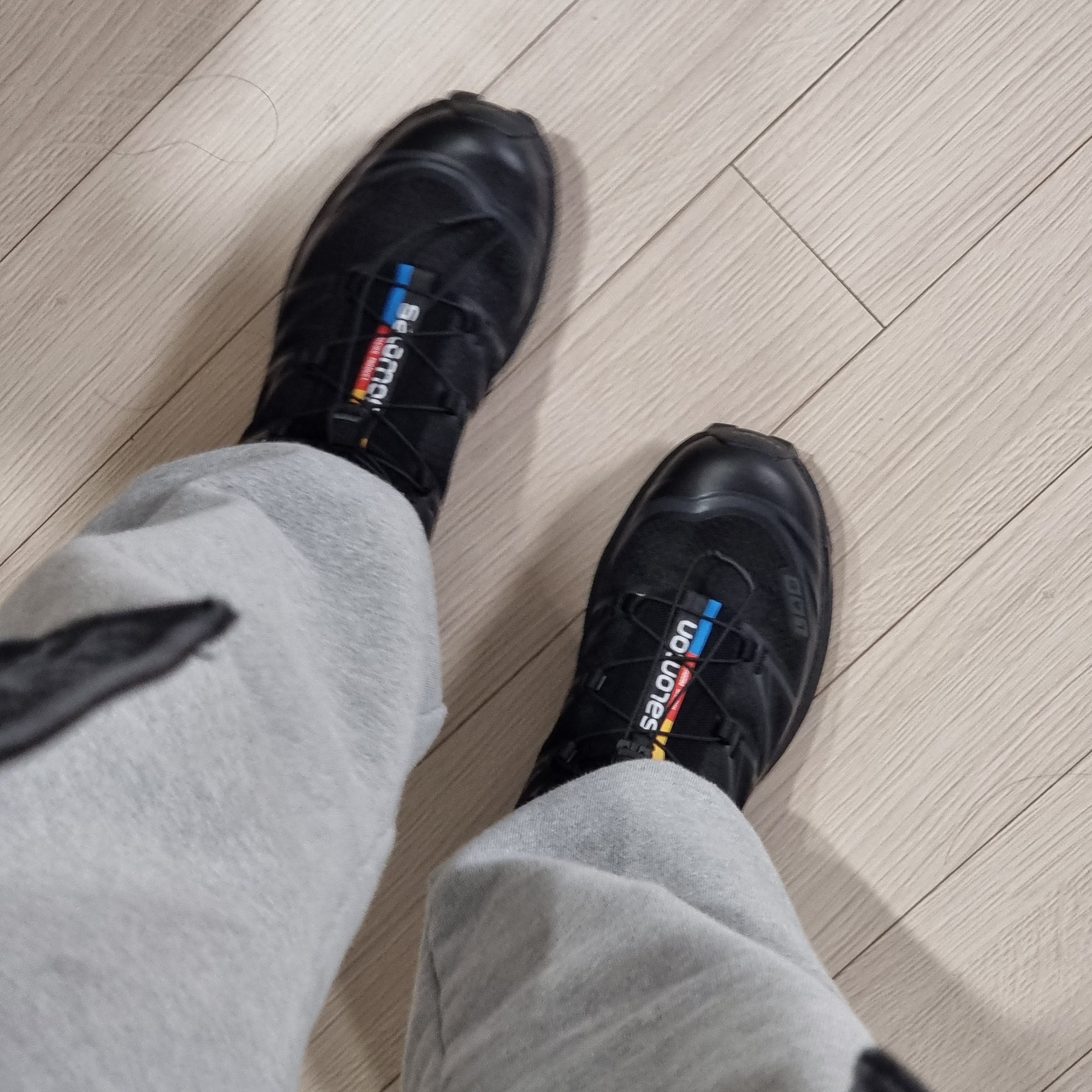 Salomon XT-6 ADV Black 착용 스타일
