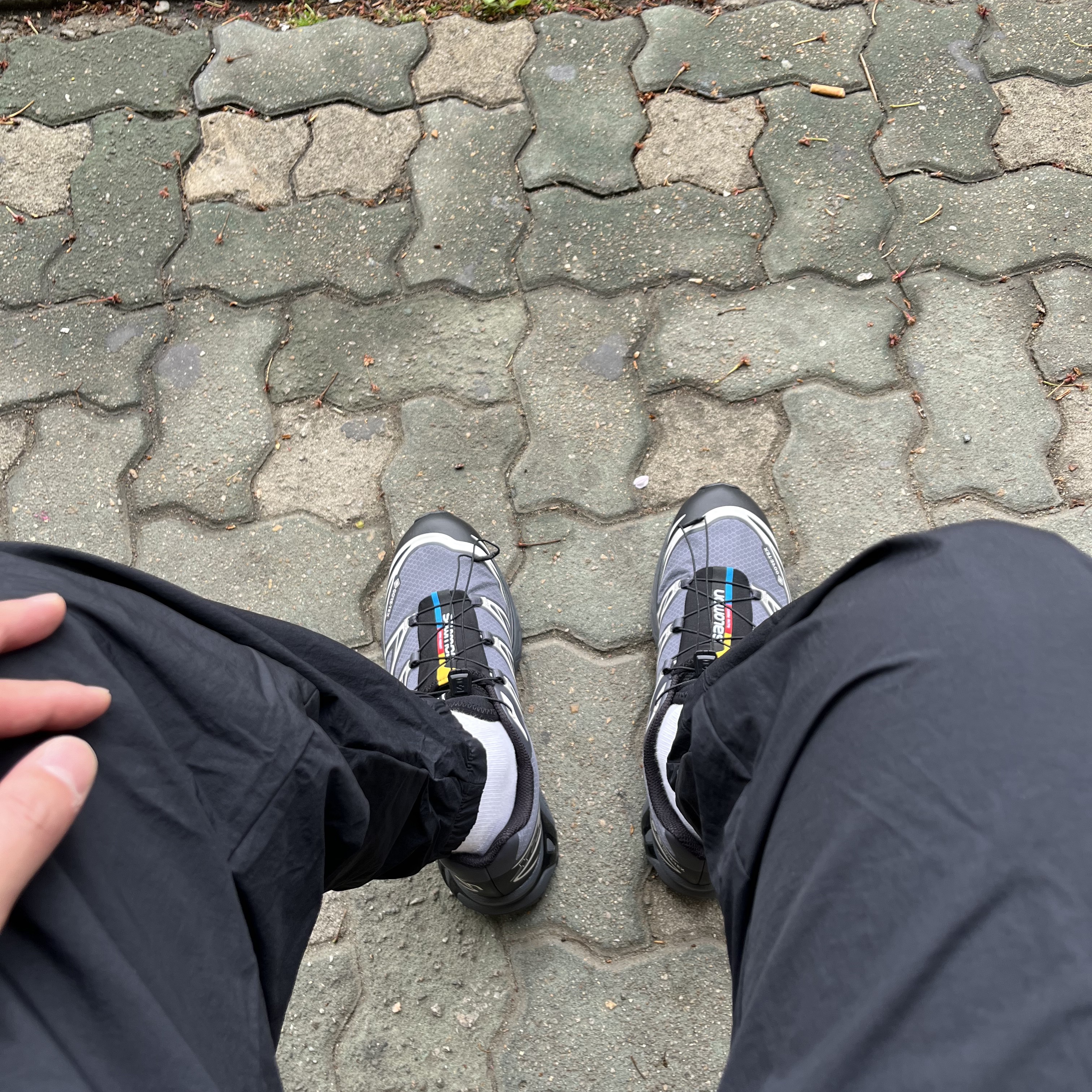 Salomon XT-6 Gore-Tex Black Ebony 착용 스타일