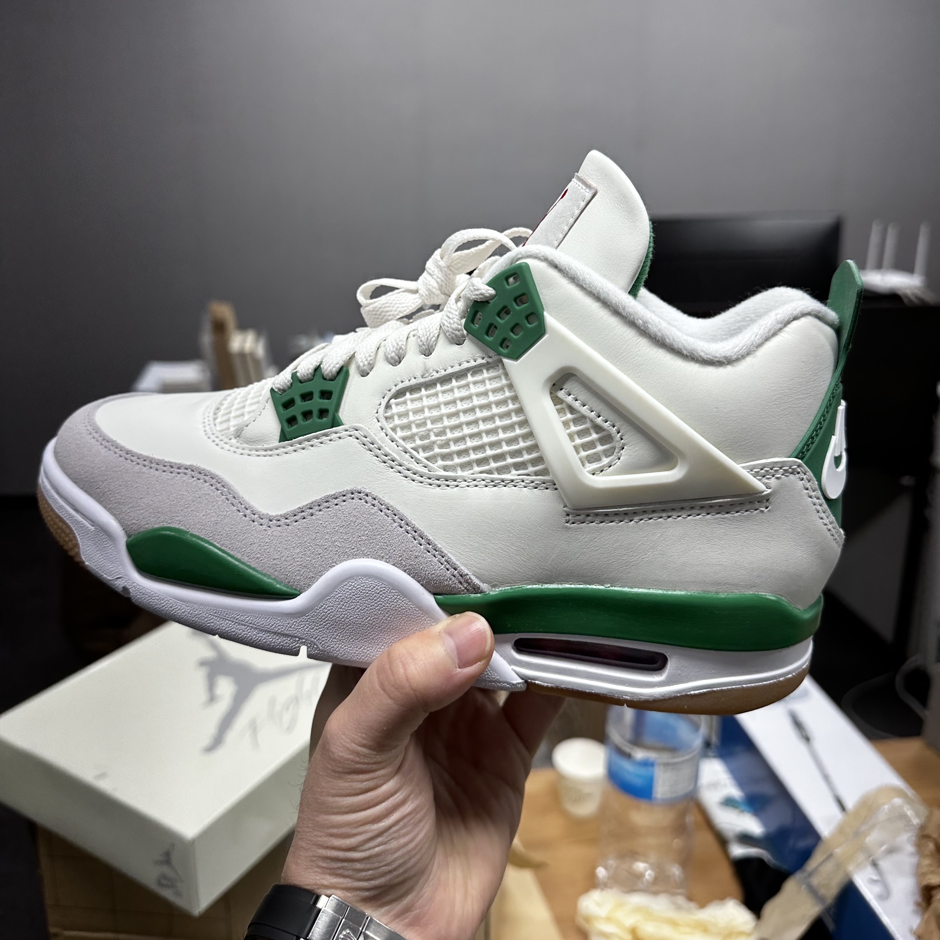 Jordan 4 x Nike SB Retro SP Pine Green 착용 스타일 - 2