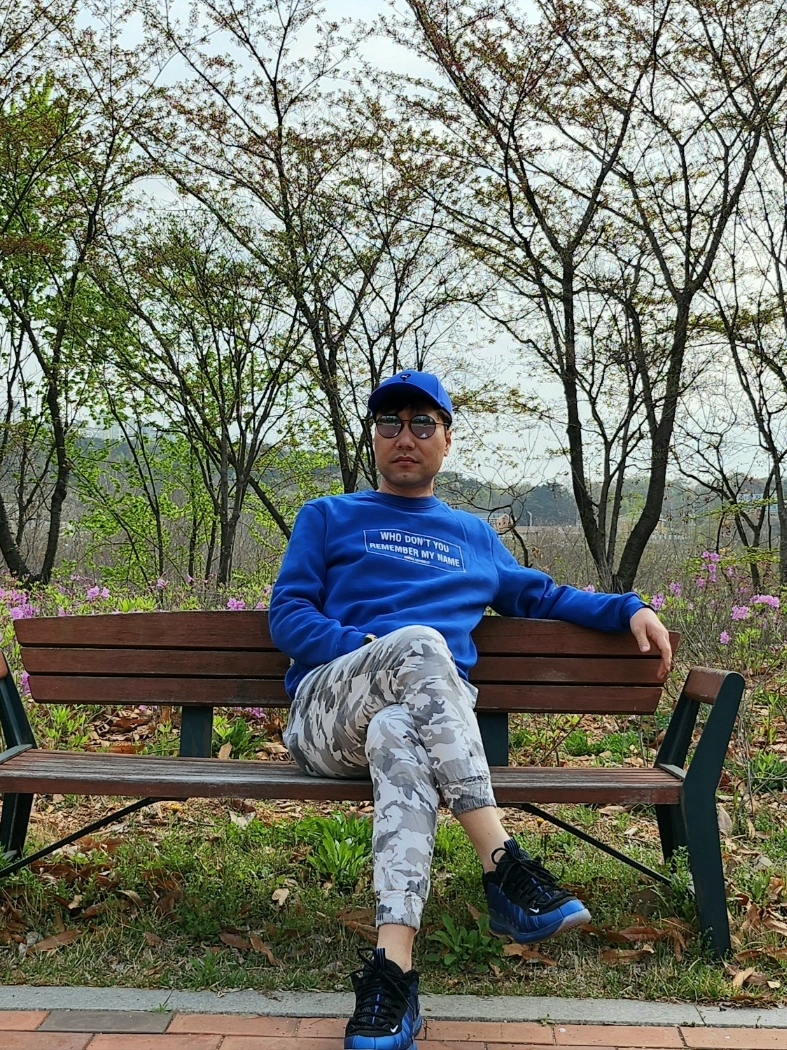 Puma x AMI Low Curve Cap Dazzling Blue 착용 스타일