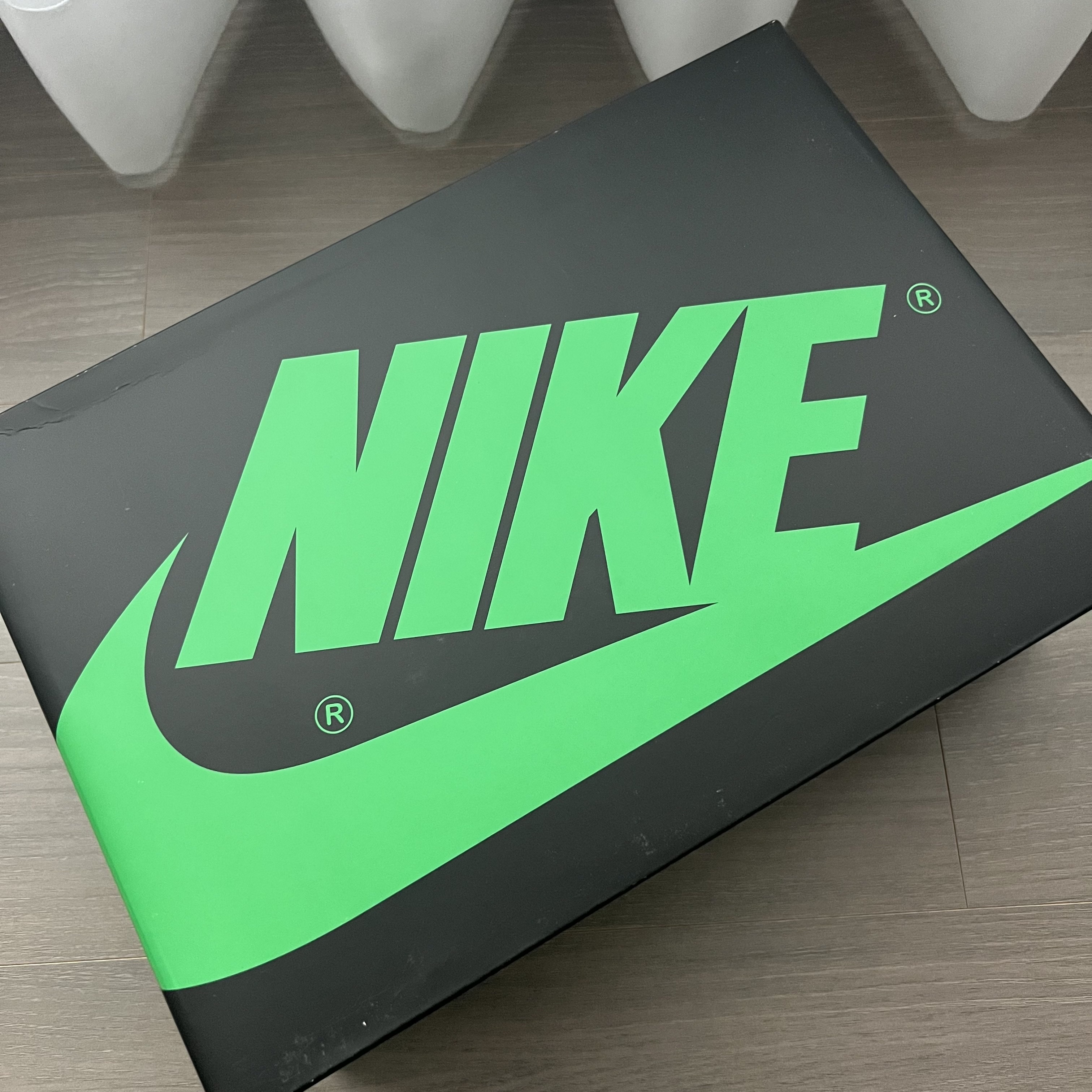 Jordan 1 Retro High OG Black and Lucky Green, (GS) Jordan 1 Retro High OG Black and Lucky Green 착용 스타일 - 3