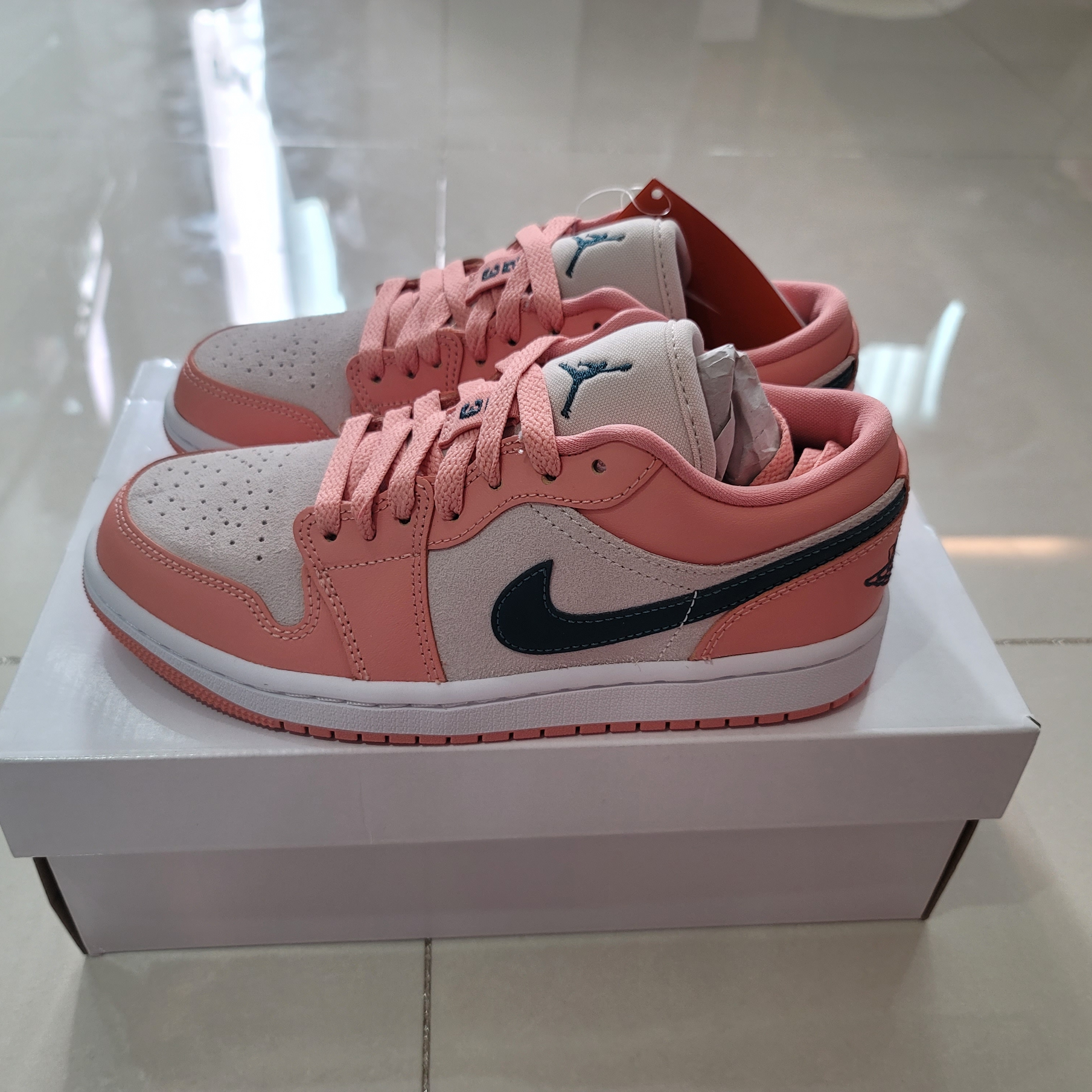 (W) Jordan 1 Low Light Madder Root 착용 스타일 - 2