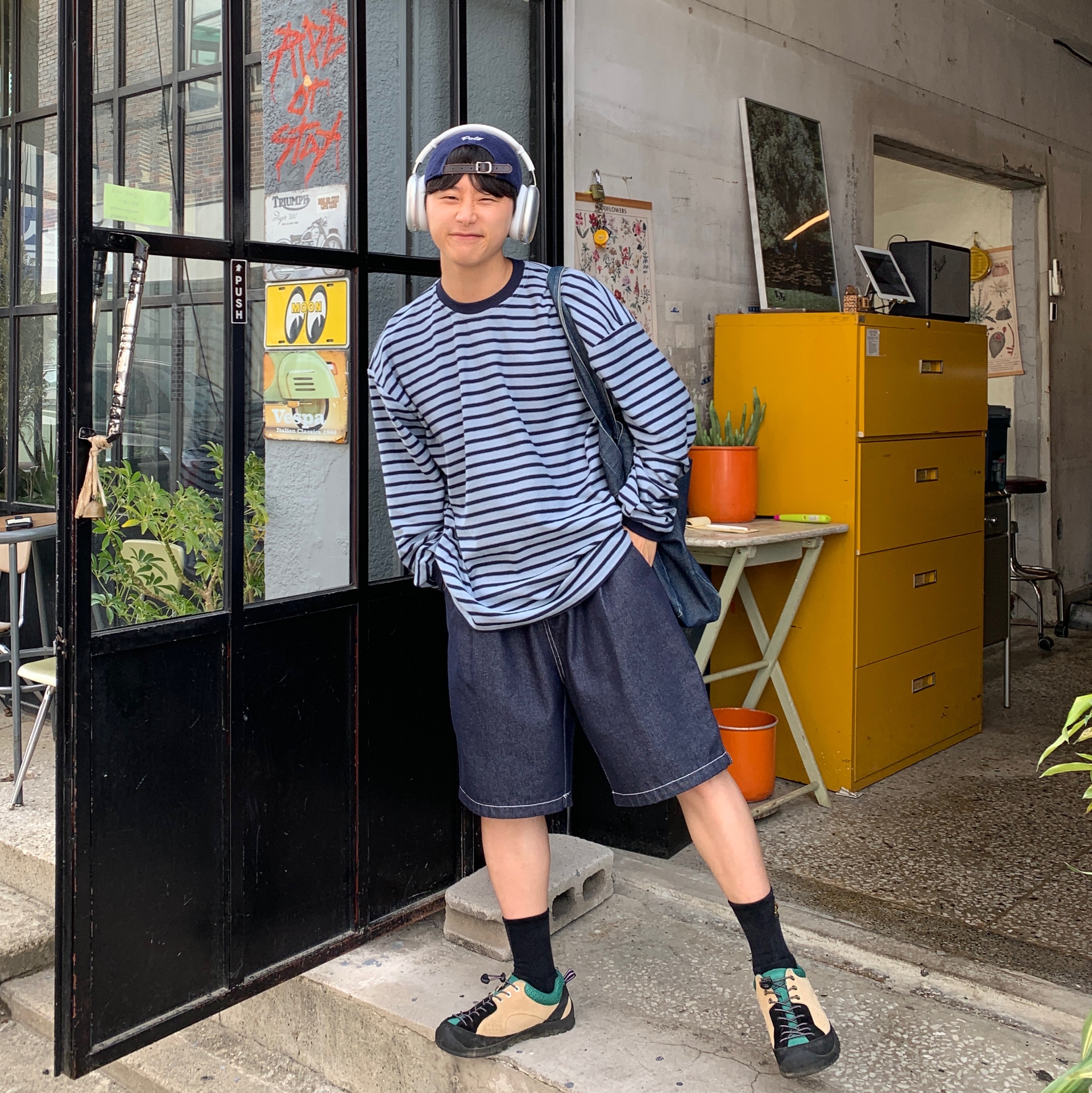 Apple AirPods Max Lightning Silver (Korean Ver.), Keen Jasper Rocks SP Sneakers Taos Taupe 착용 스타일 - 1