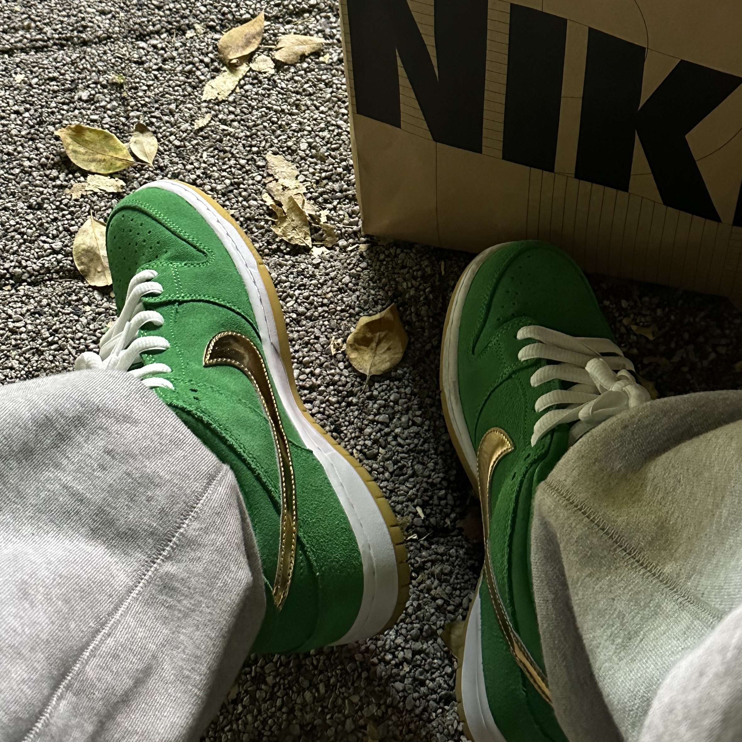 Nike SB Dunk Low Pro Shamrock 착용 스타일