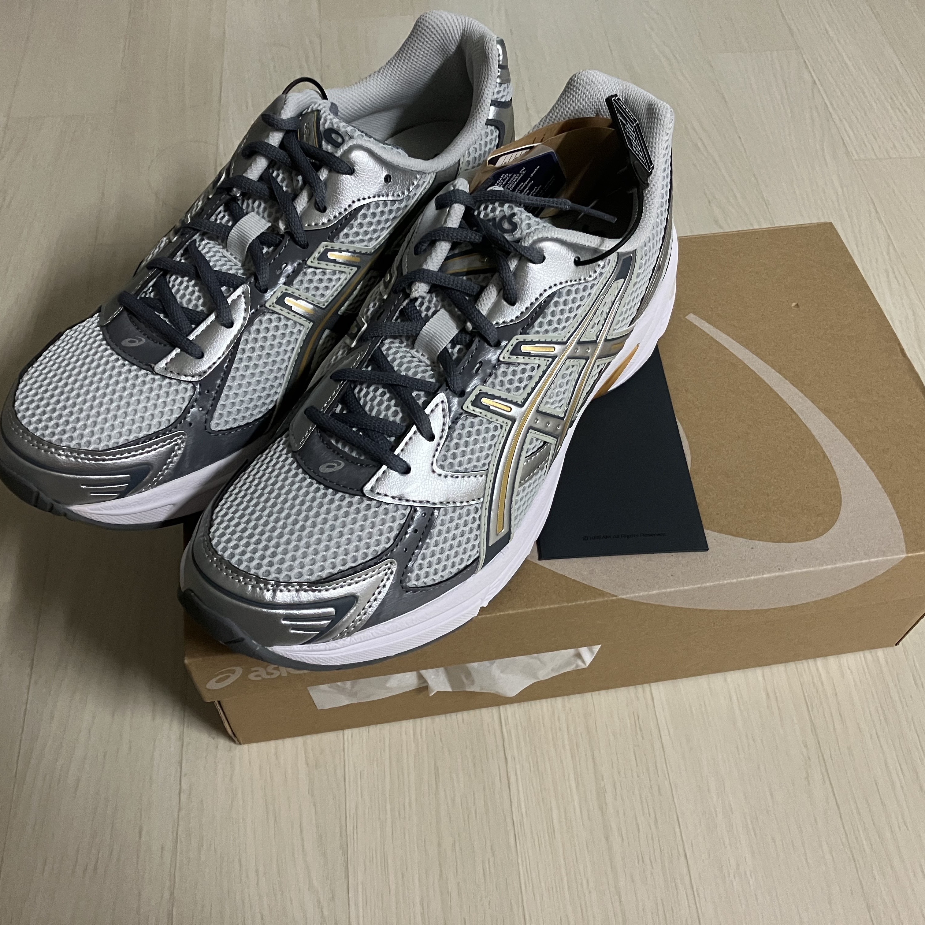 Asics Gel-1130 Polar Shade Pure Silver 착용 스타일