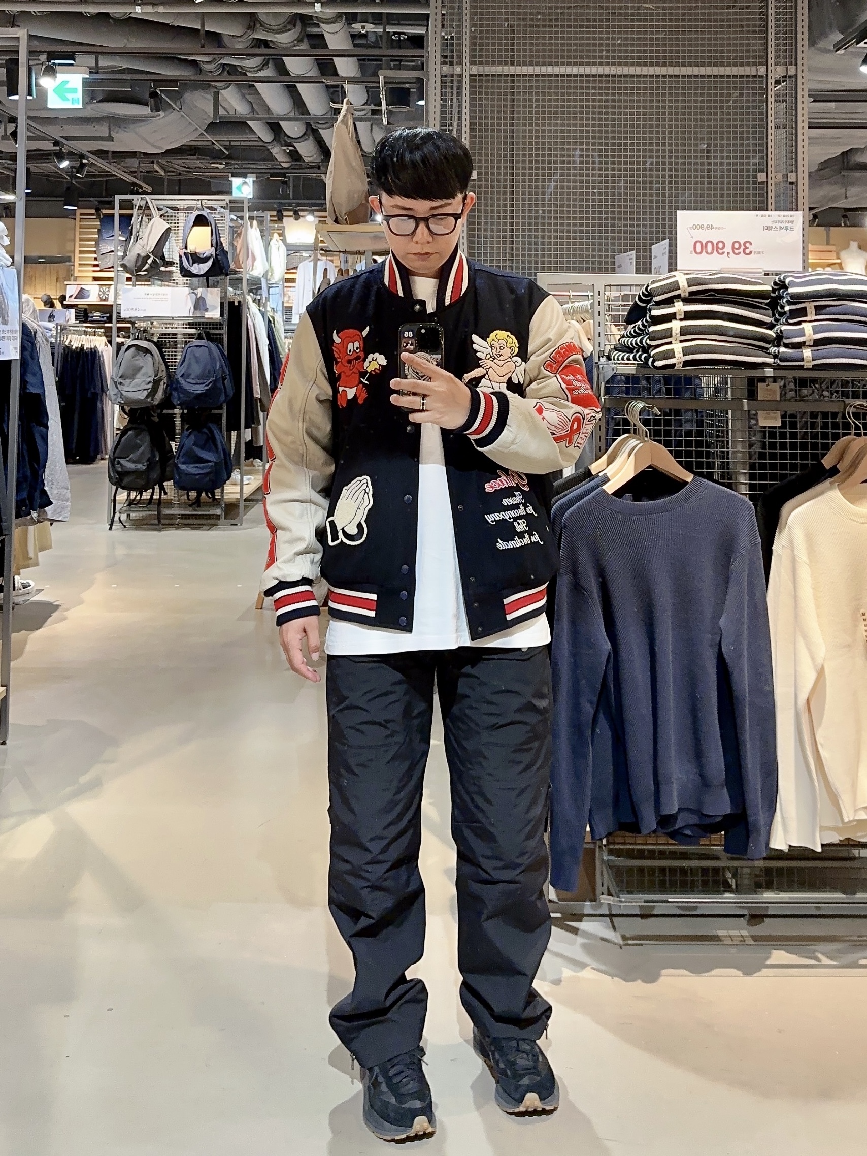 Palace Fallen Angels Varsity Jacket Navy - 23SS, Andersson Bell x Asics Cargo Pants Black 착용 스타일