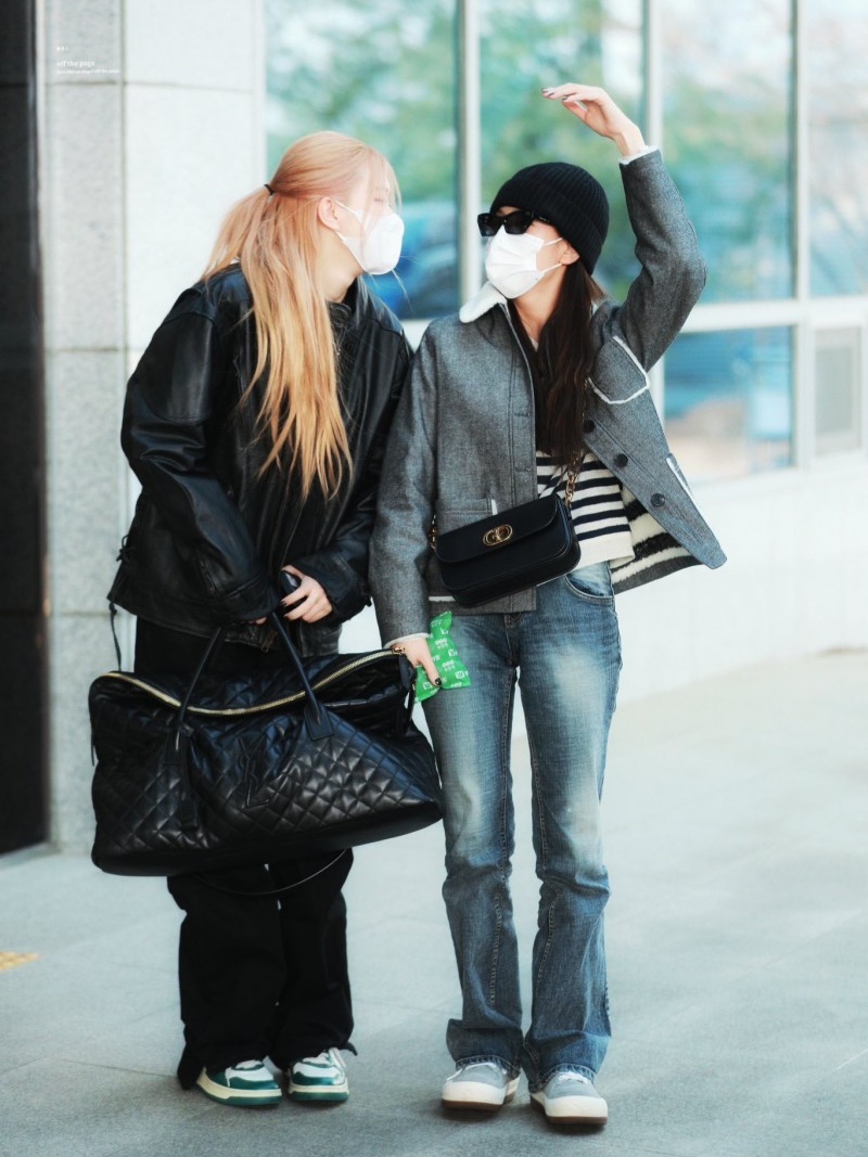 (W) Bohemian Seoul Boots Cut Denim Pants Gray 착용 스타일 - 2