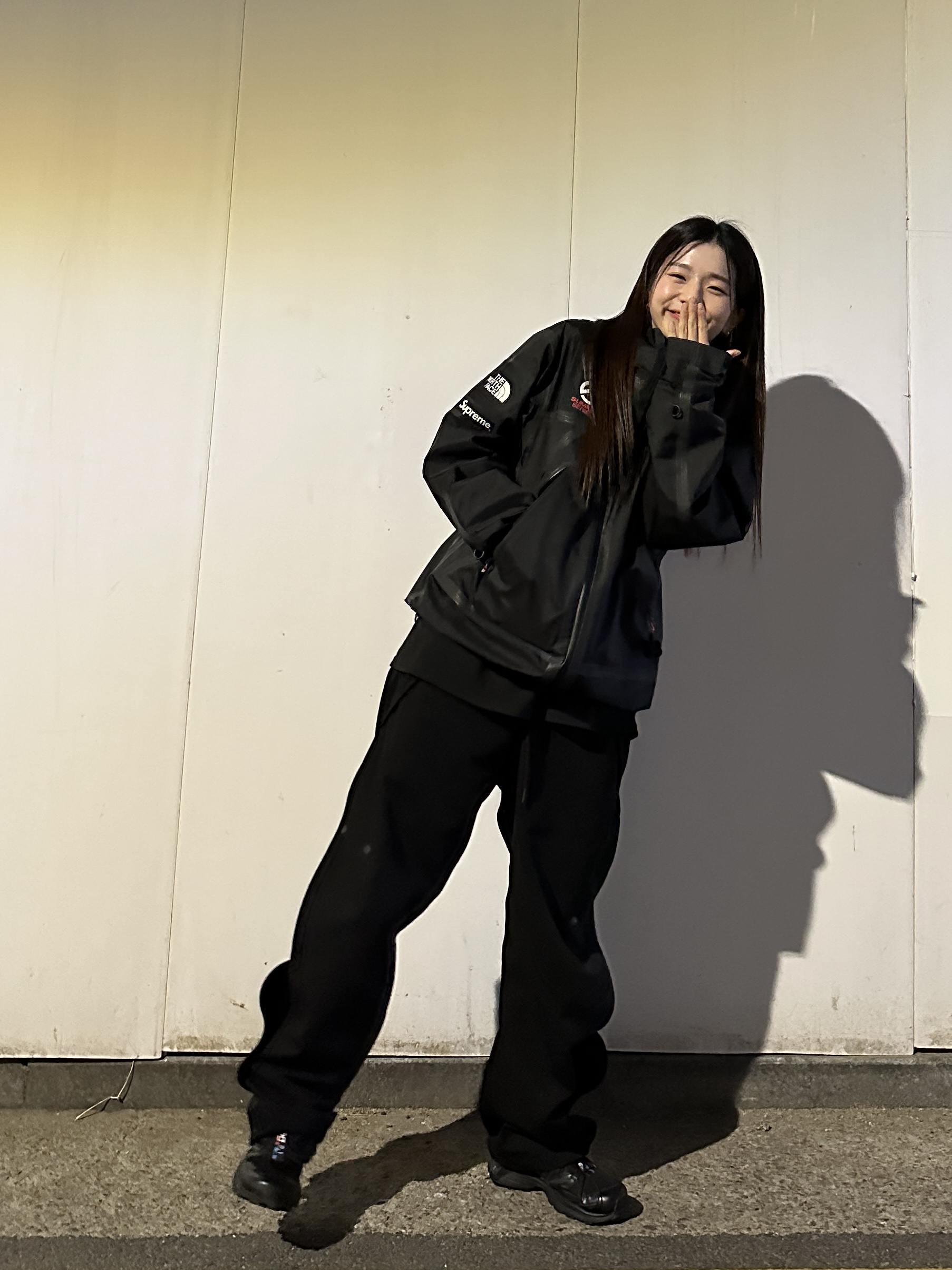 Supreme x The North Face Summit Series Outer Tape Seam Jacket Black - 21SS, Sansan Gear Wave Pants Black - 22FW 착용 스타일