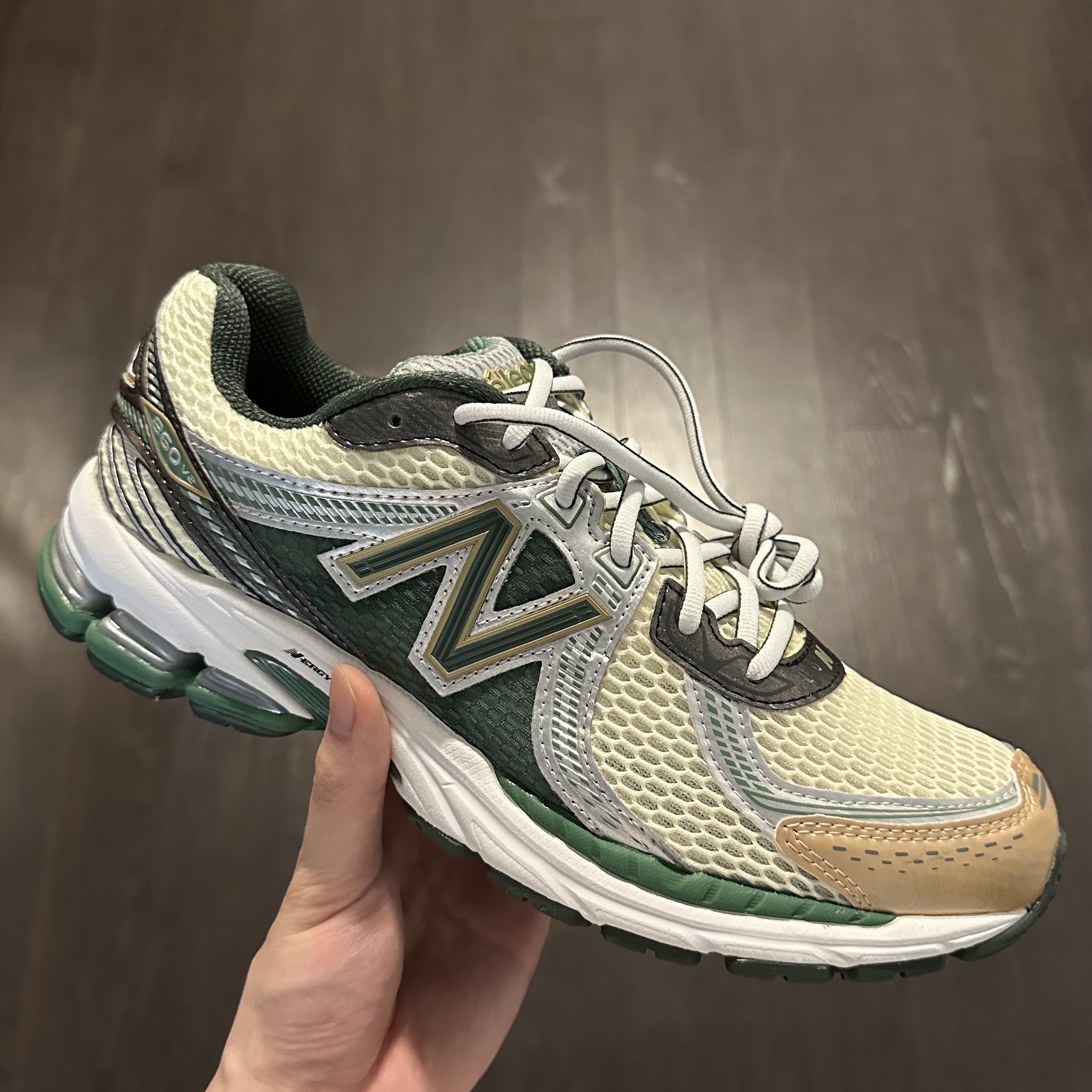 New Balance x Aime Leon Dore 860v2 Green 착용 스타일