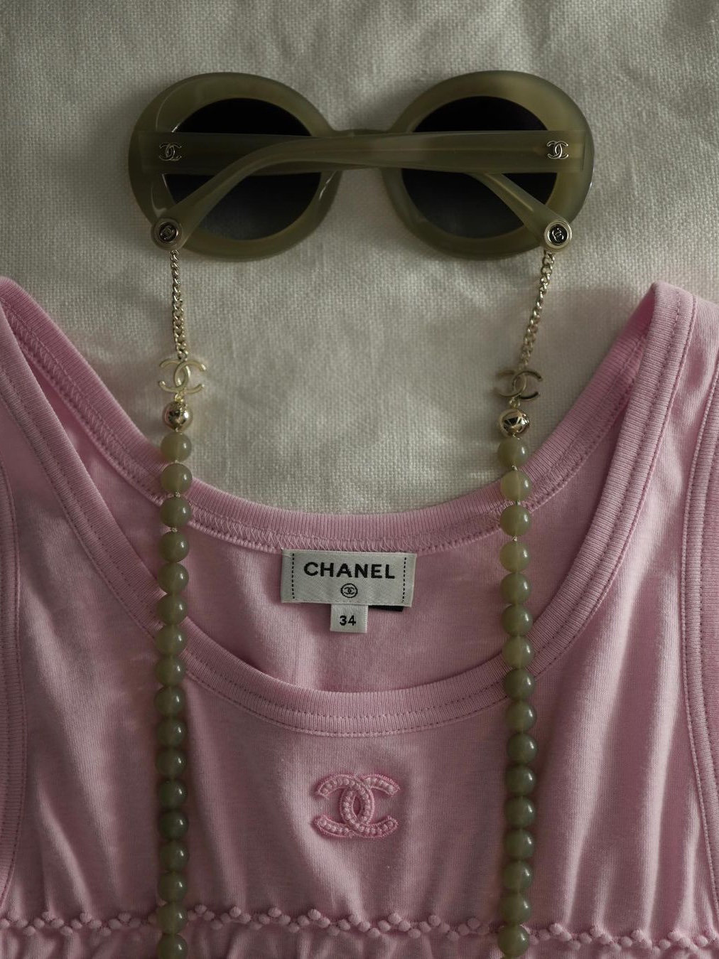 Chanel Sunglasses Acetate & Black Gold Frame Grey Lenses, Chanel Sunglasses Acetate Dark Beige Gold Asian Fit 착용 스타일 - 1