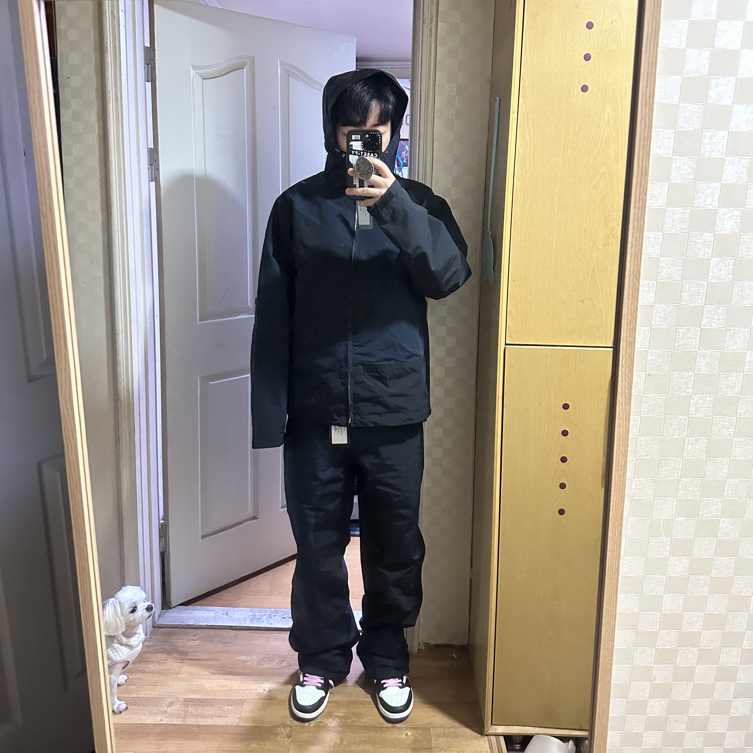 [KREAM 단독] AOP x Side Service Uzumaki Track Jacket Navy Black, [KREAM 단독] AOP x Side Service Uzumaki Track Pants Navy Black 착용 스타일