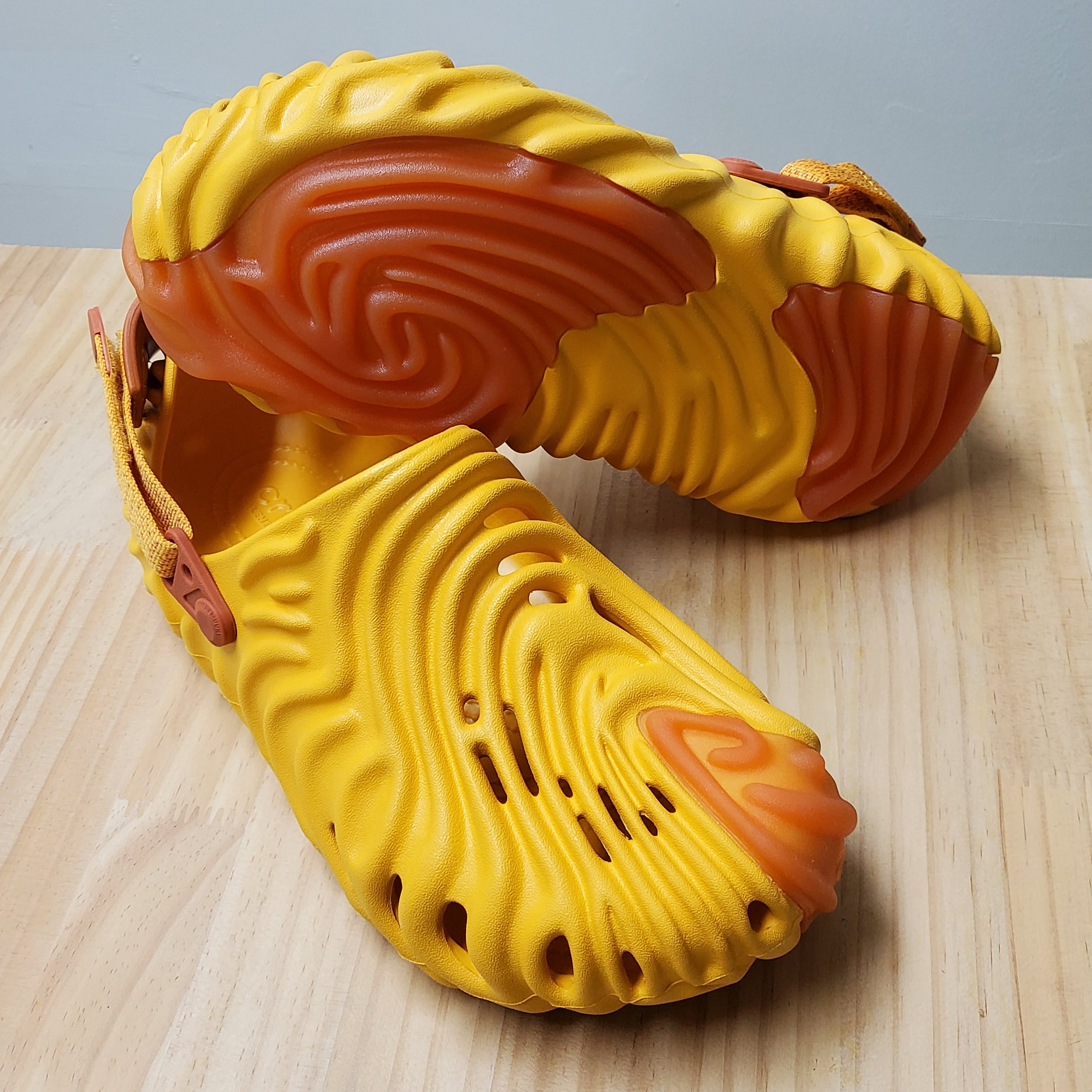 Crocs x Salehe Bembury Pollex Clog Cobbler 착용 스타일