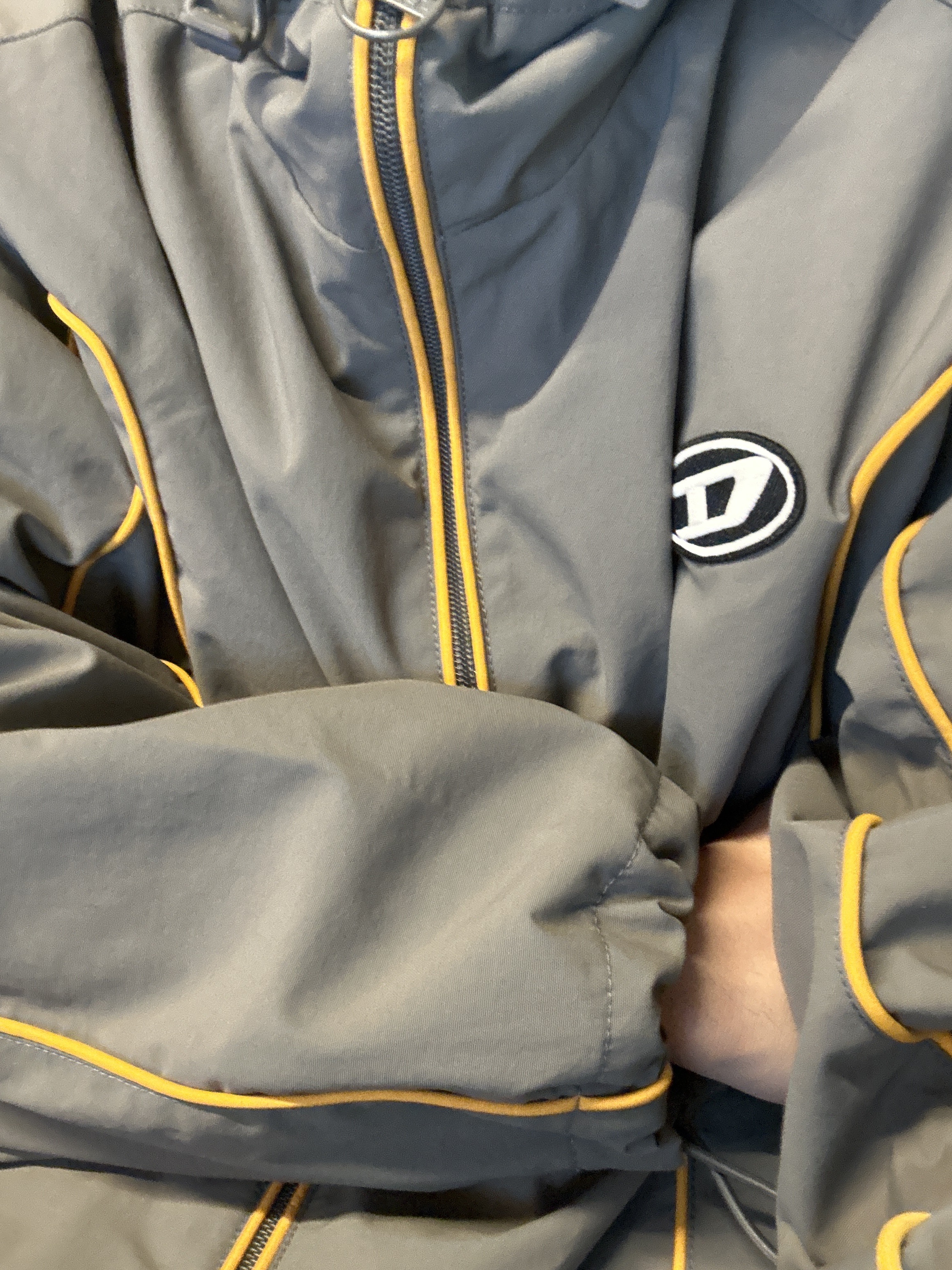 Diesel J-Hives Windbreaker with Contrast Piping Grey 착용 스타일