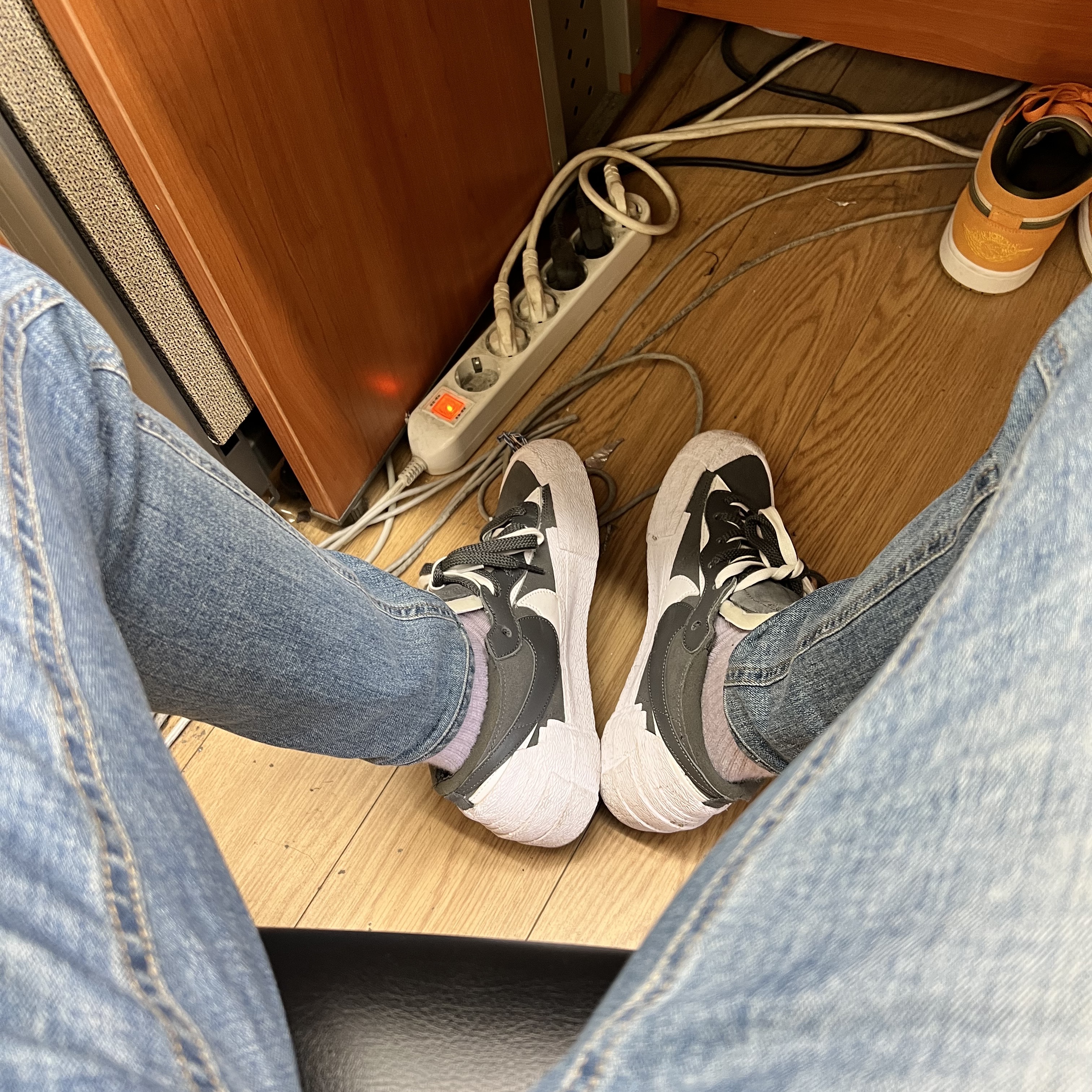 Nike x Sacai Blazer Low Iron Grey 착용 스타일