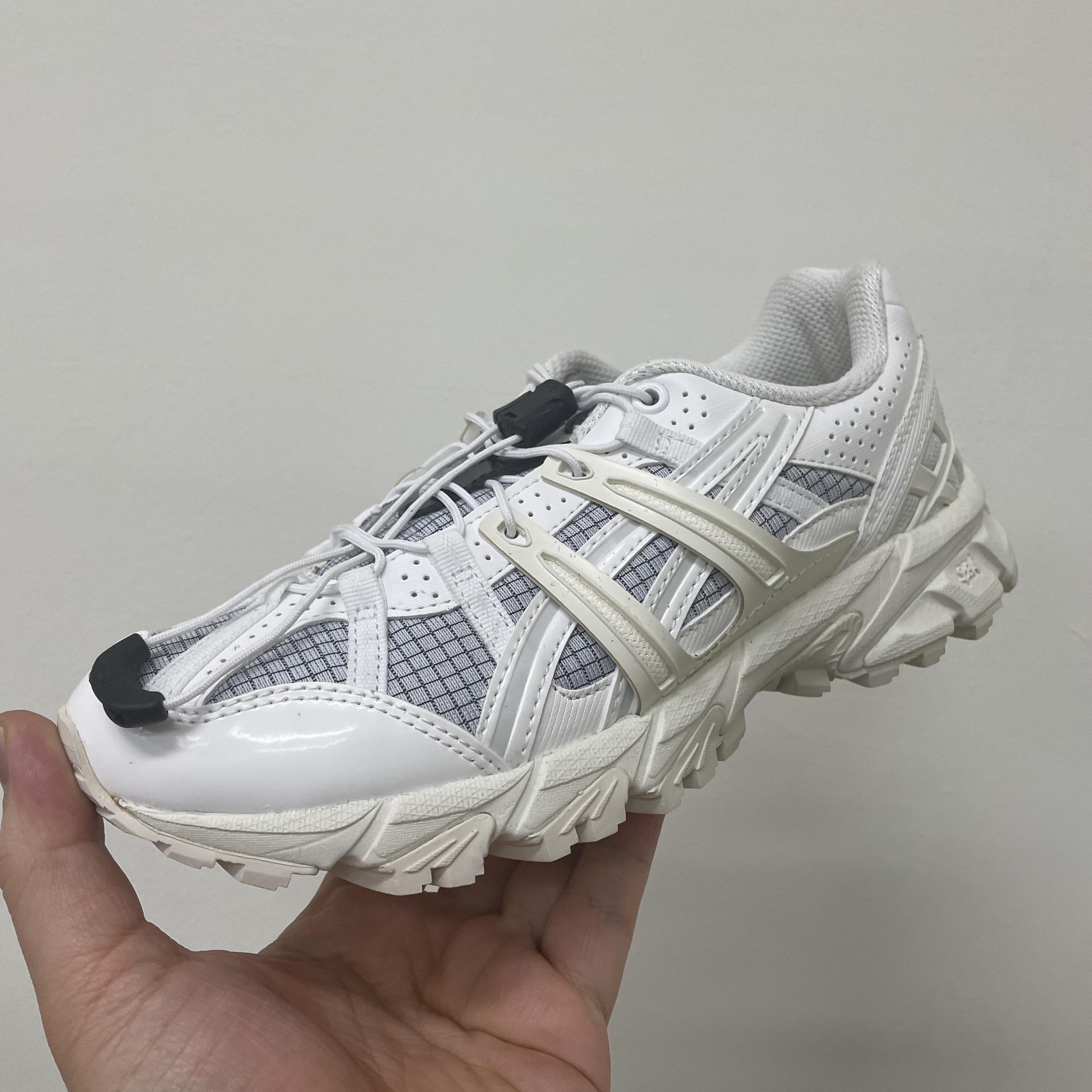 (W) Asics x Matin Kim Gel-Sonoma 15-50 Glacier Grey White 착용 스타일