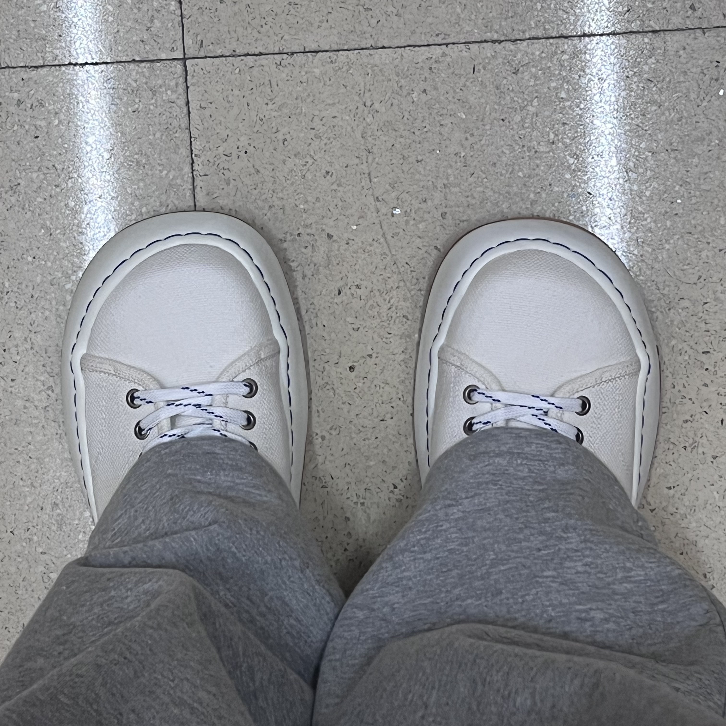 Ader Error Log; Canv White 착용 스타일