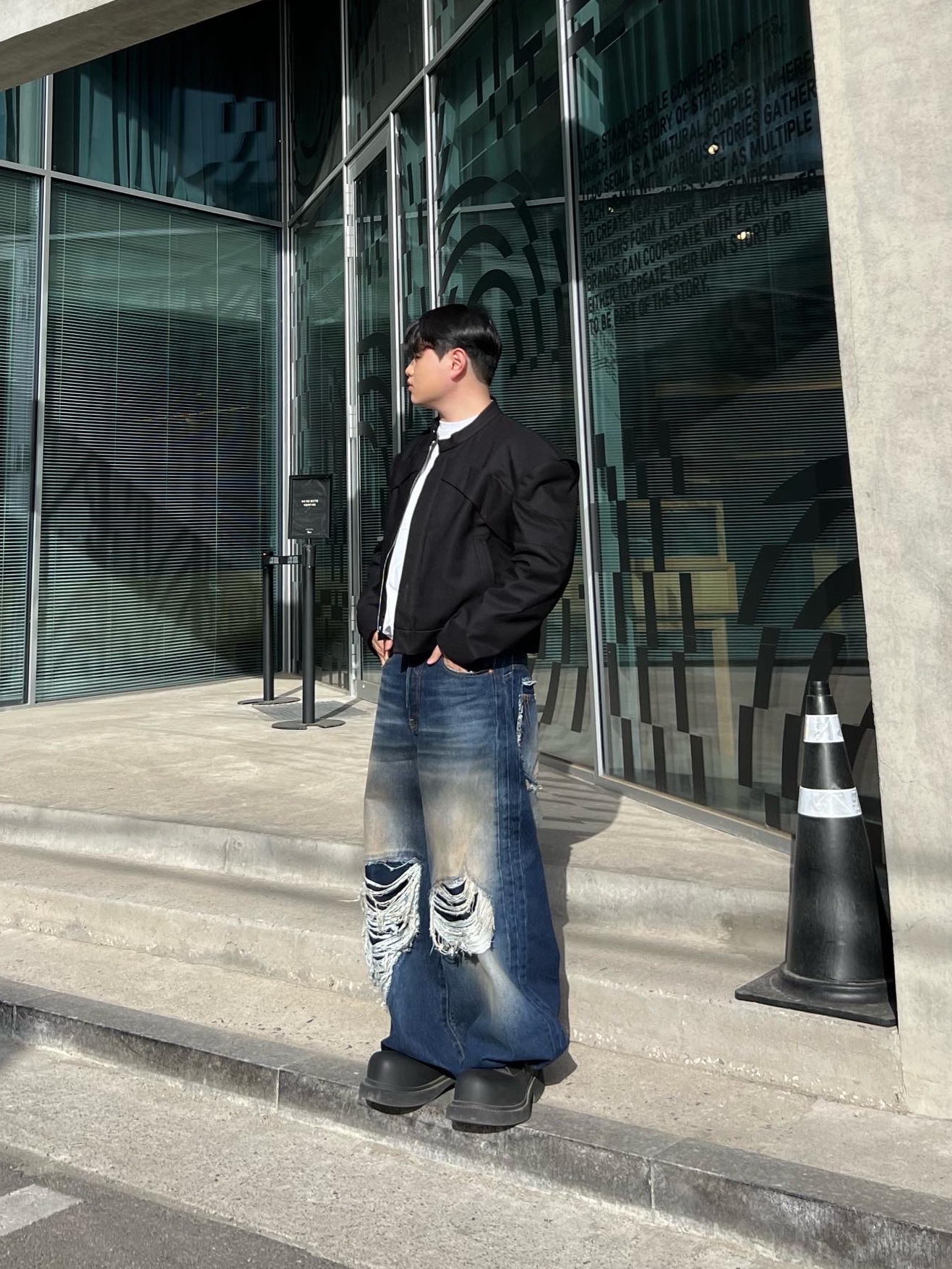 Balenciaga Steroid Derby Black, [KREAM 단독] Nonnod SS Cropped Rider Jacket Matt Black 착용 스타일