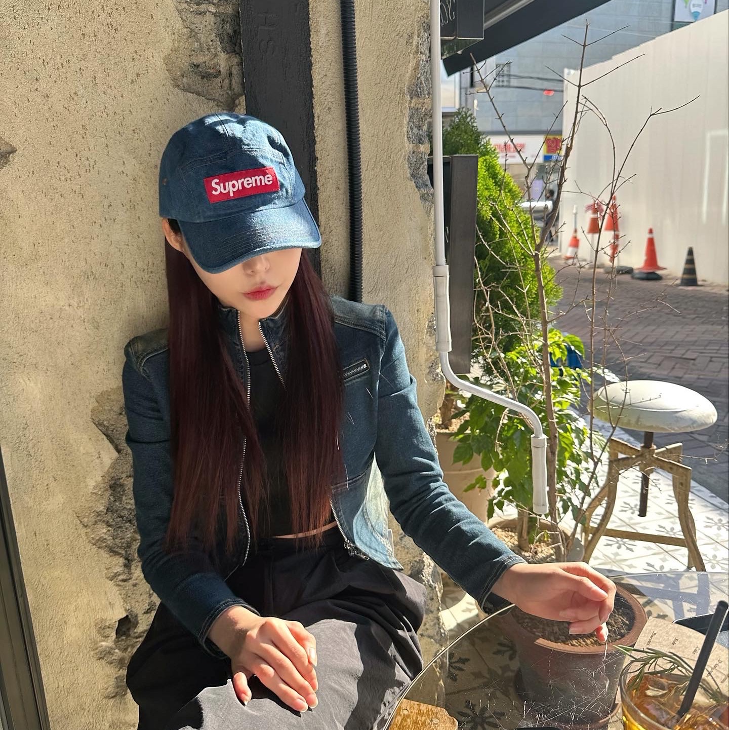 Supreme Washed Chino Twill Camp Cap Denim - 22FW 착용 스타일 - 3