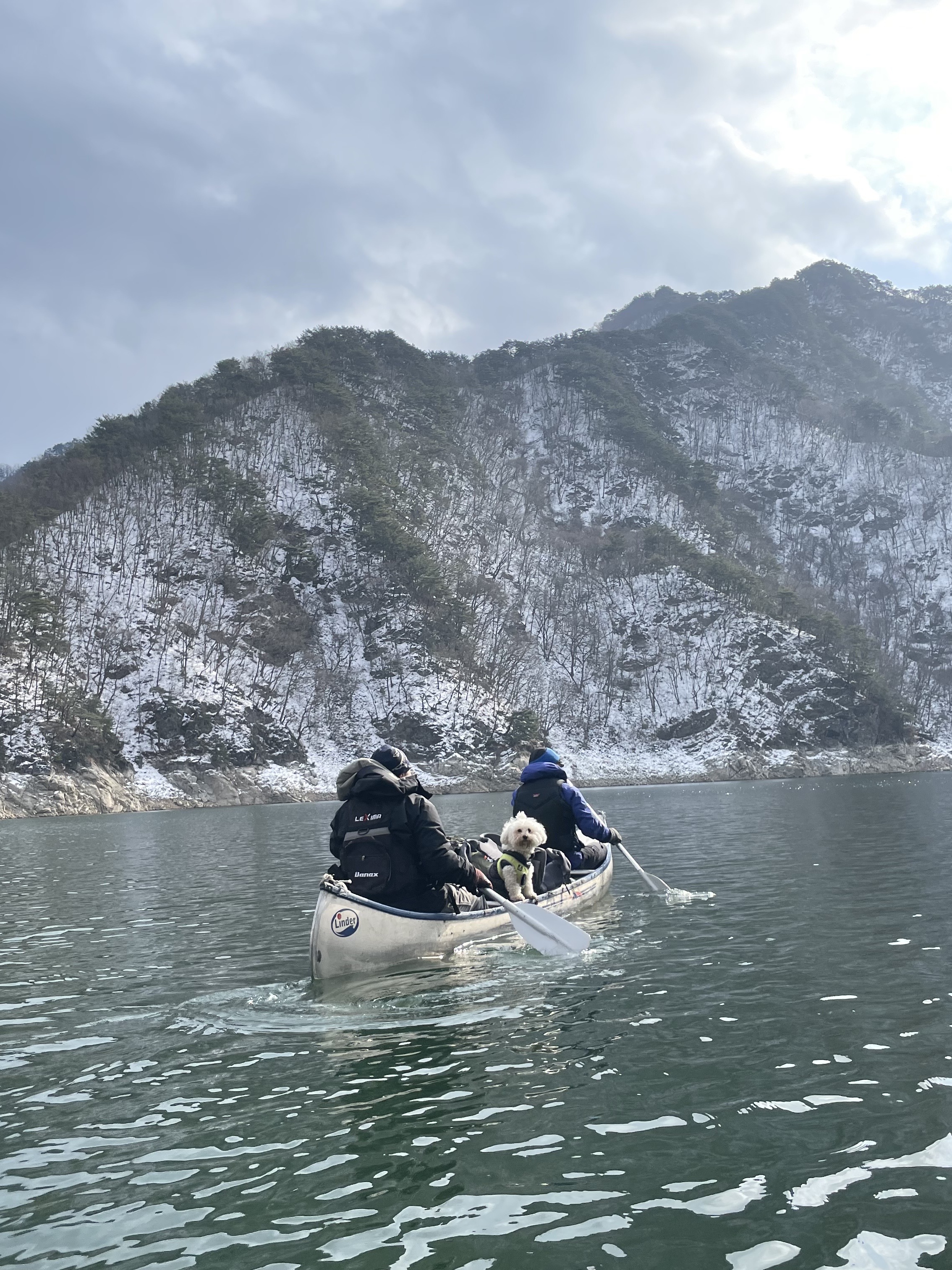 Arc'teryx Alpha SV Jacket 24K Black, Arc'teryx Atom AR Hoody Black 착용 스타일 - 2