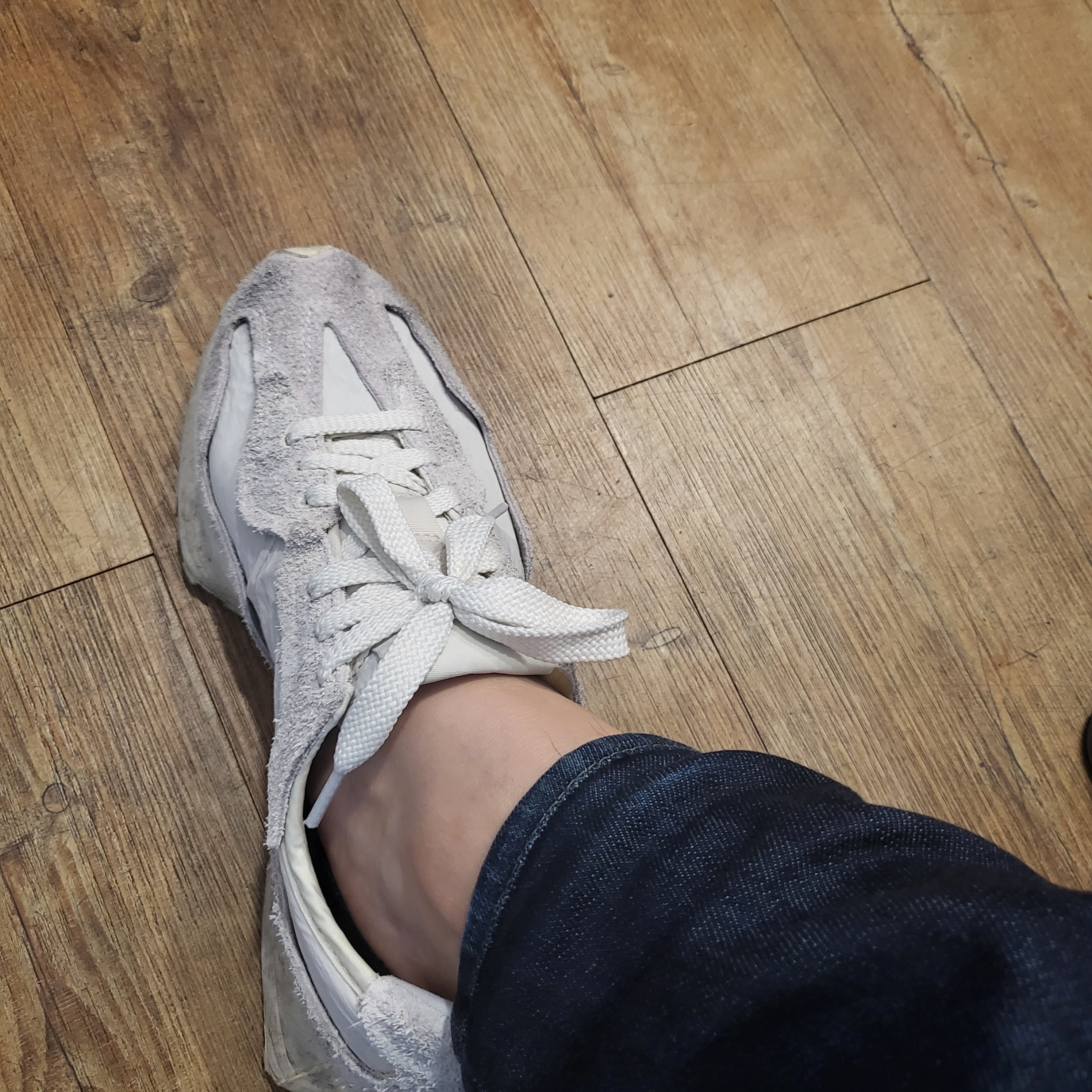 New Balance 327 Sea Salt 착용 스타일