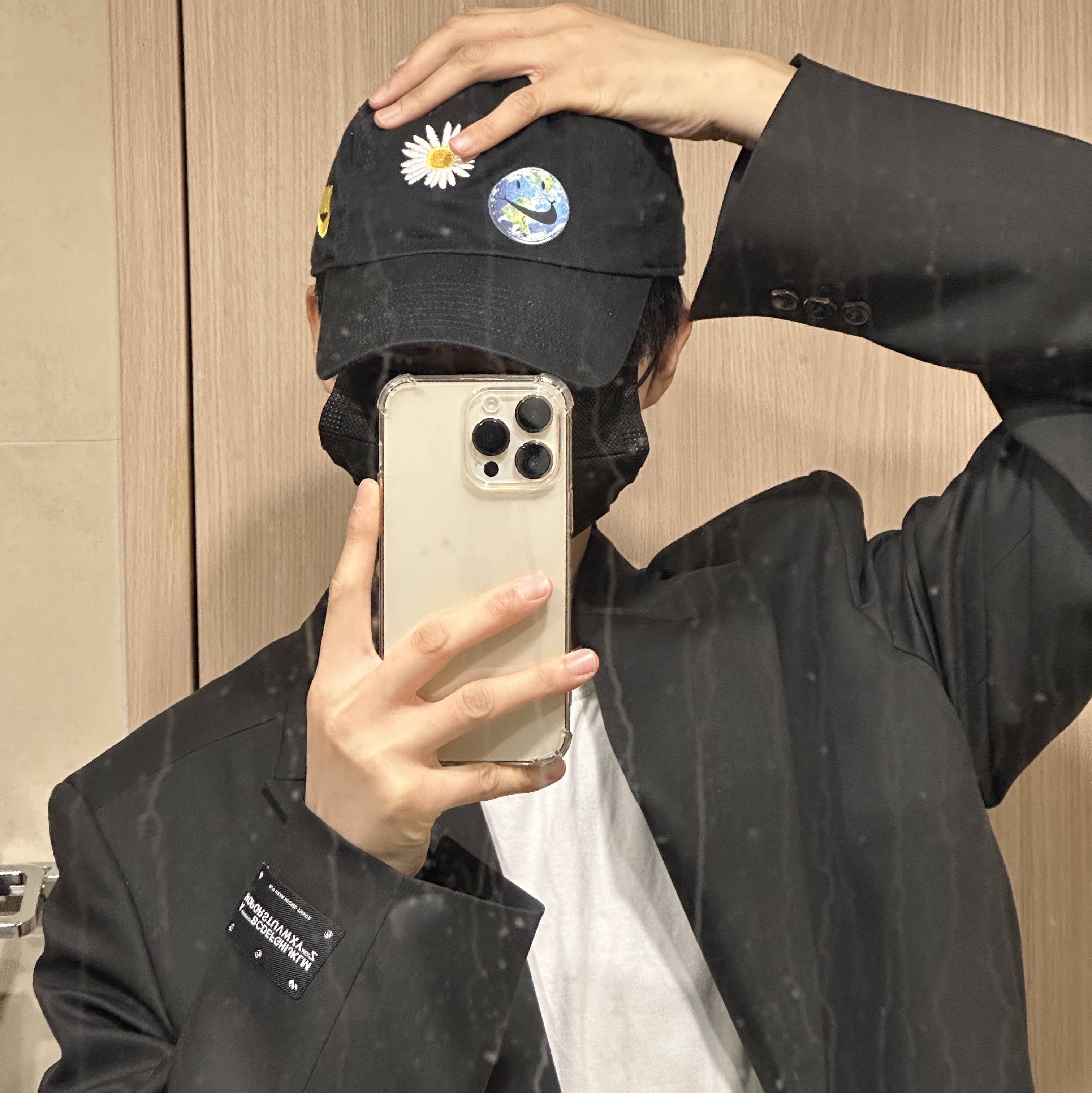Zara x Ader Error Oversize Blazer Black, Apple iPhone 14 Pro 256GB Gold (Korean Ver.) 착용 스타일