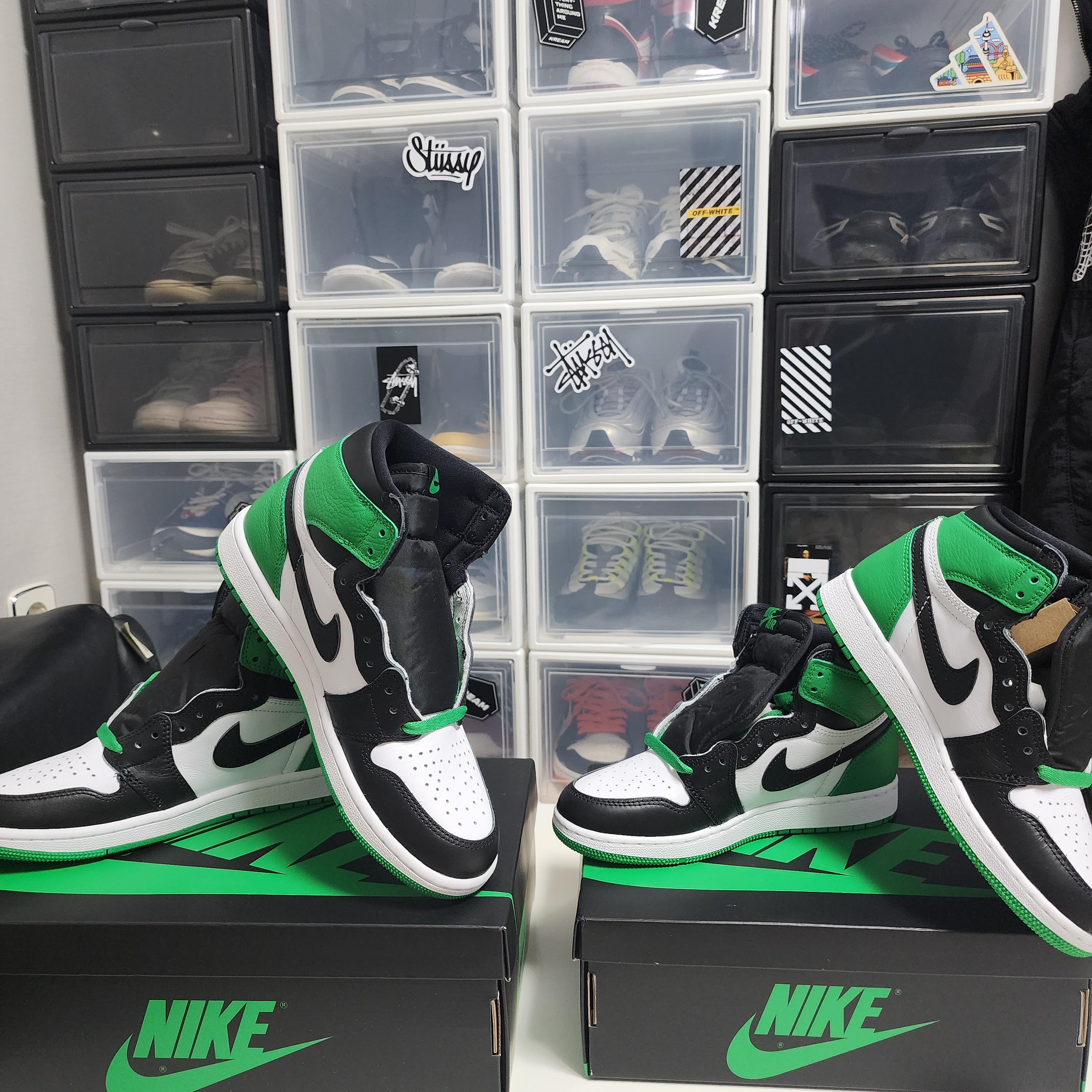 Jordan 1 Retro High OG Black and Lucky Green, (GS) Jordan 1 Retro High OG Black and Lucky Green 착용 스타일 - 5